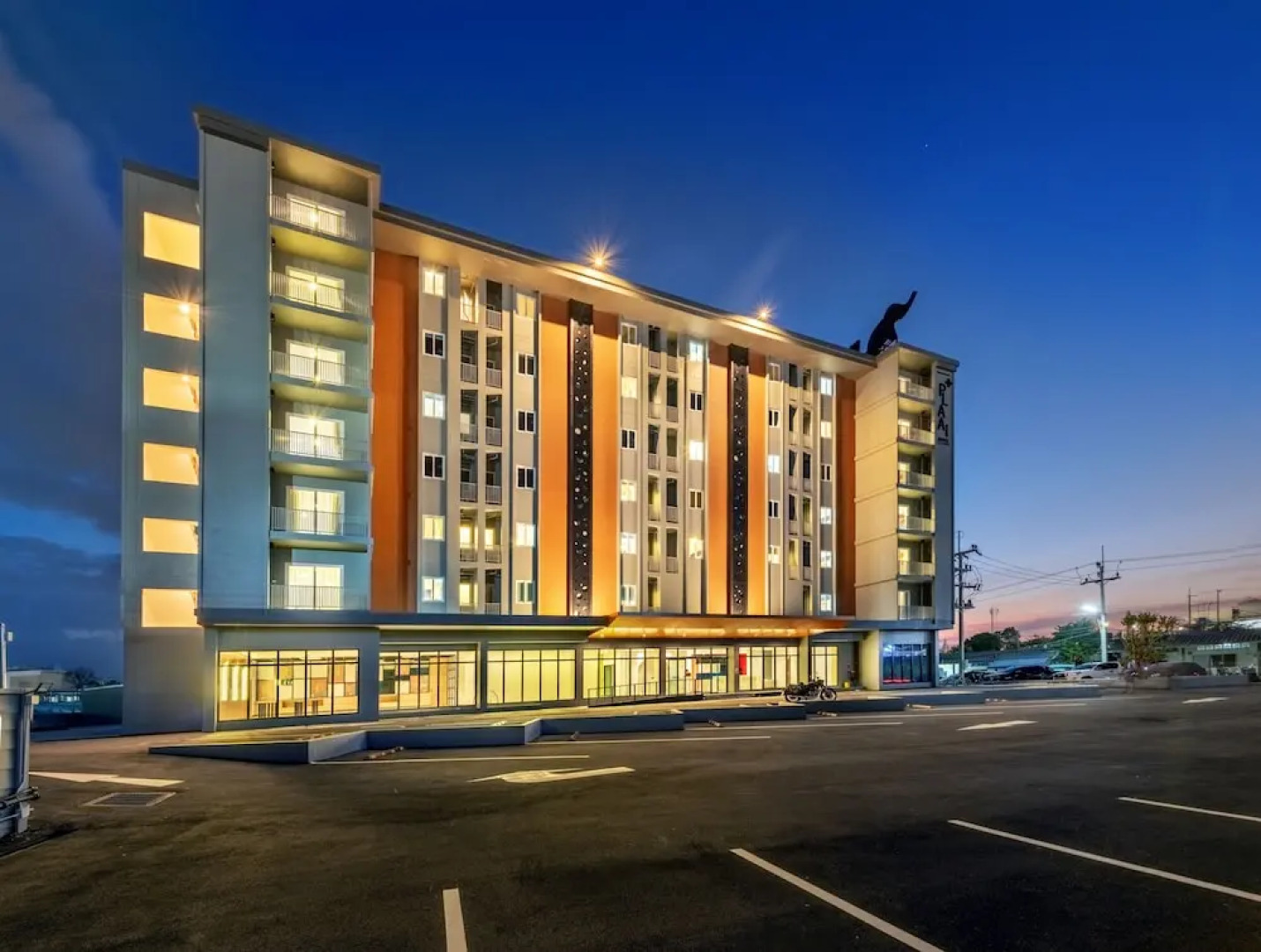 PLAAI Plus Hotel Bowin