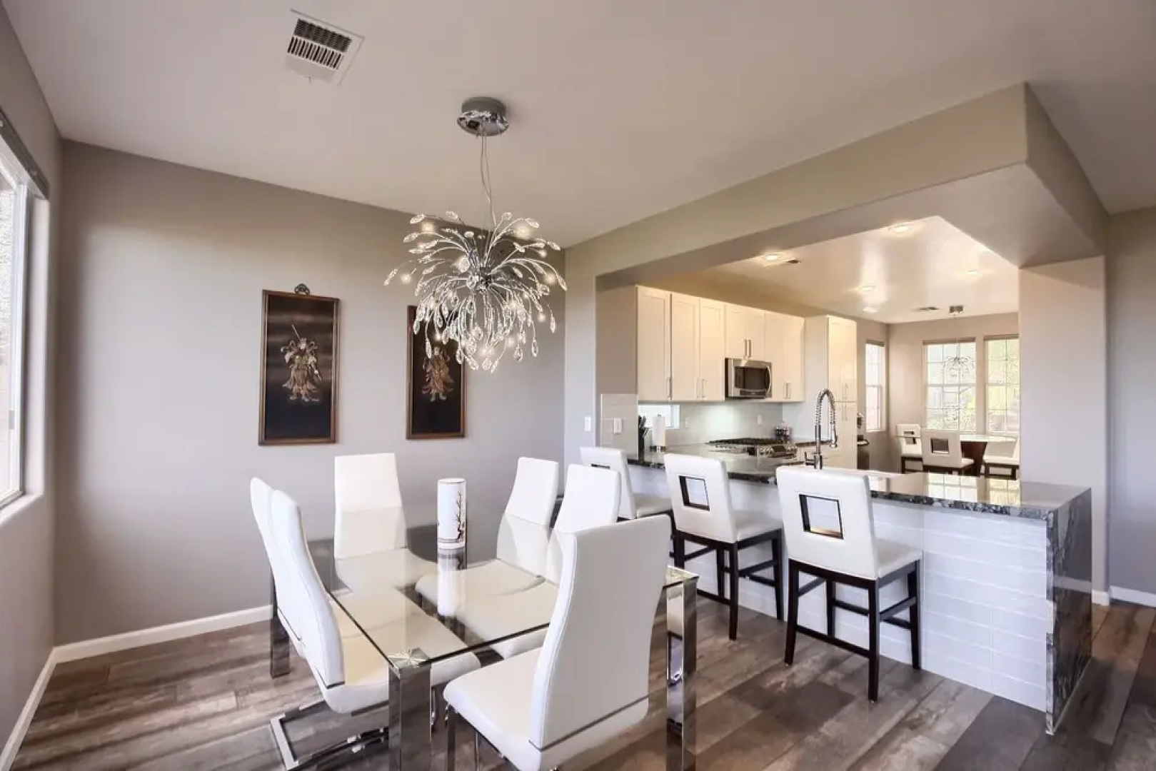 Nevada Elegance Newly Upgraded, 20 min From Strip!