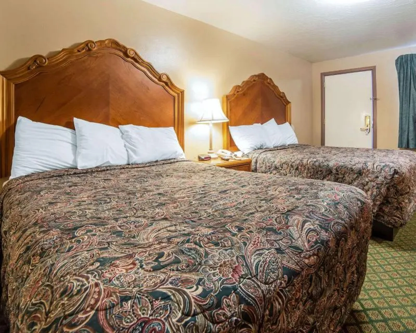 Rodeway Inn & Suites