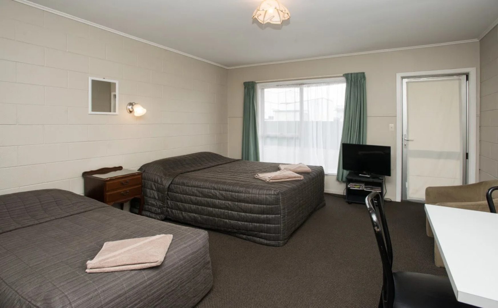 The Magpie-Hawkesbay Motel