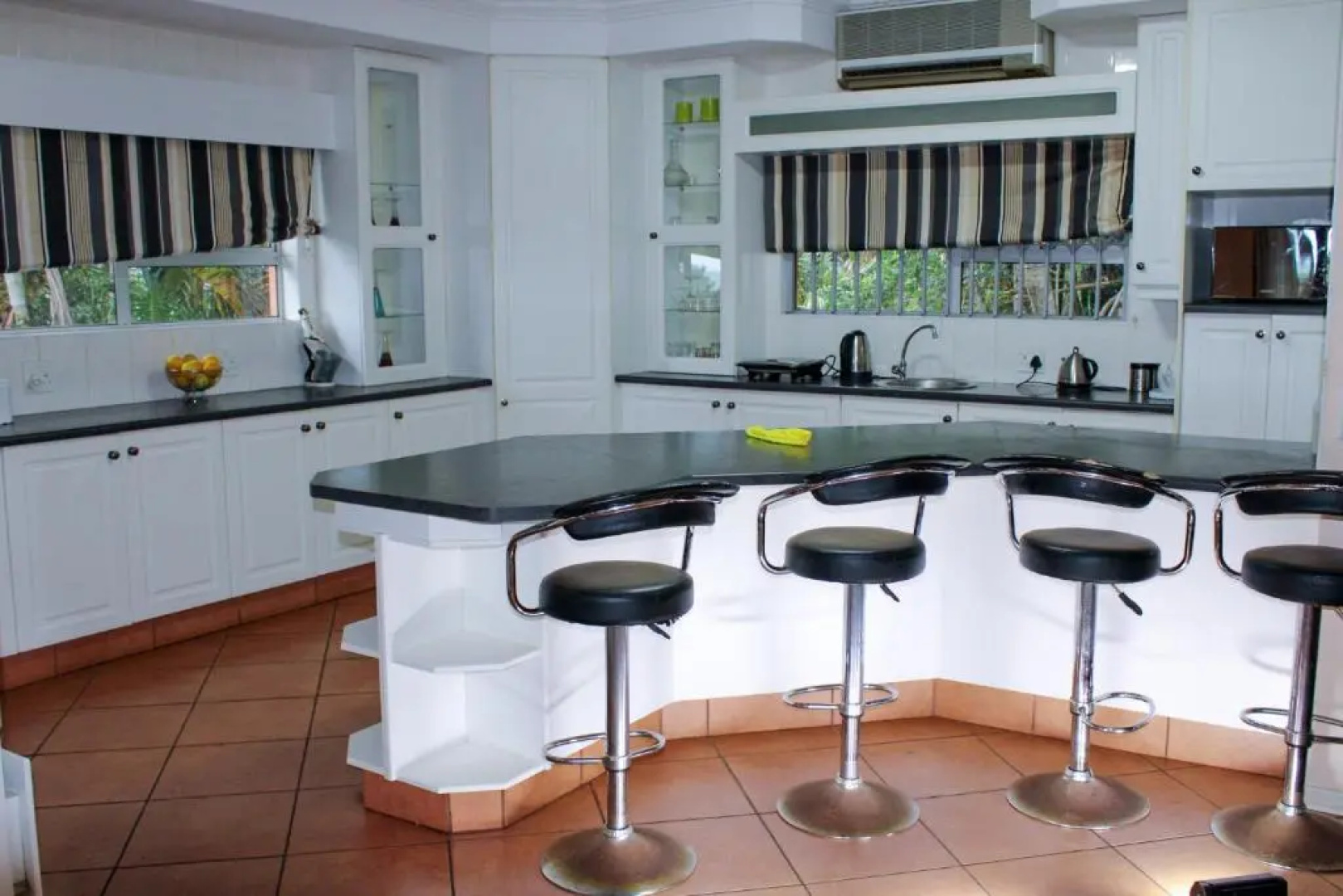 Seaview Executive Guest House