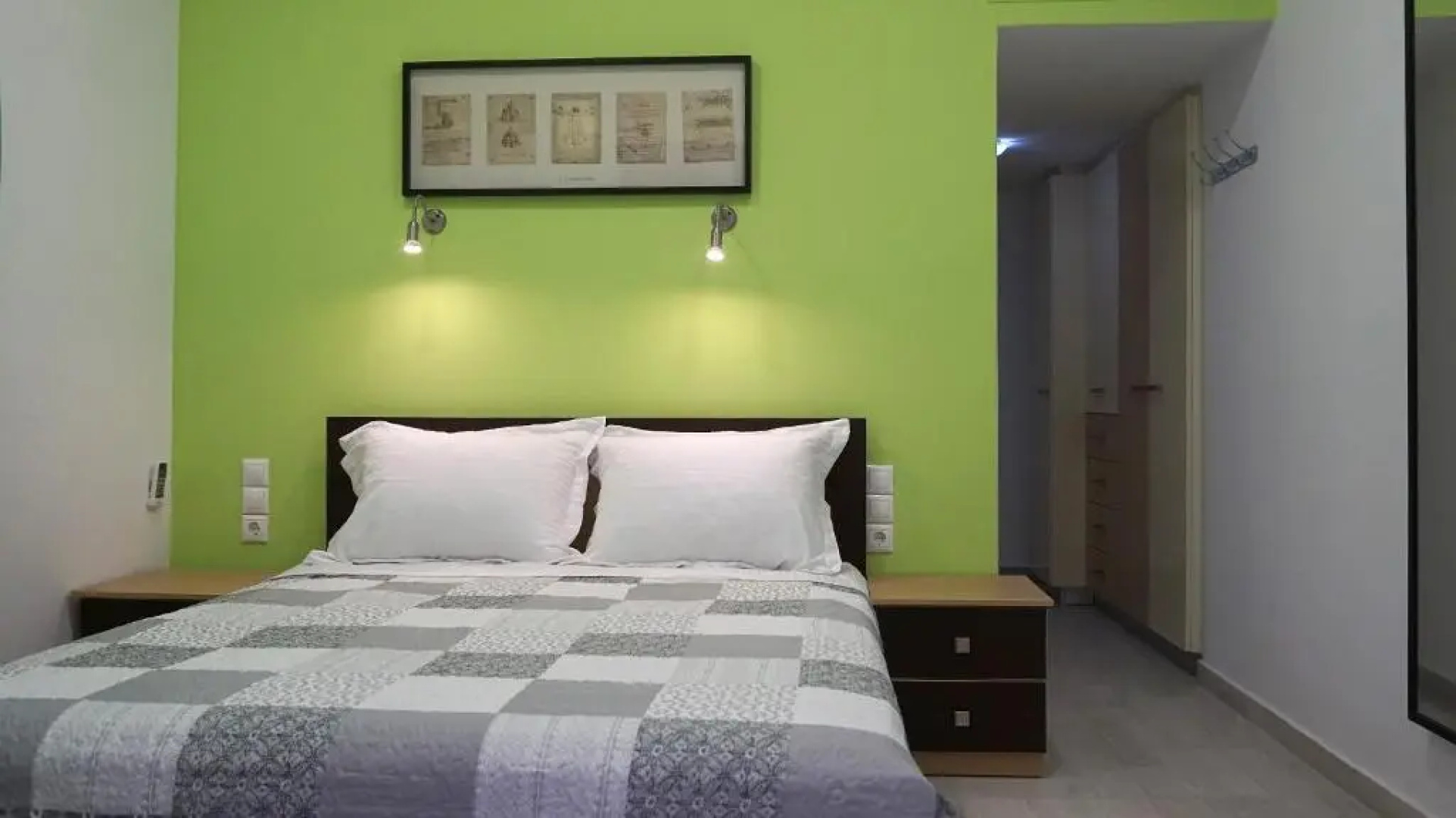Luxury Studio 1.3 km from BEACH @ 1km from METRO