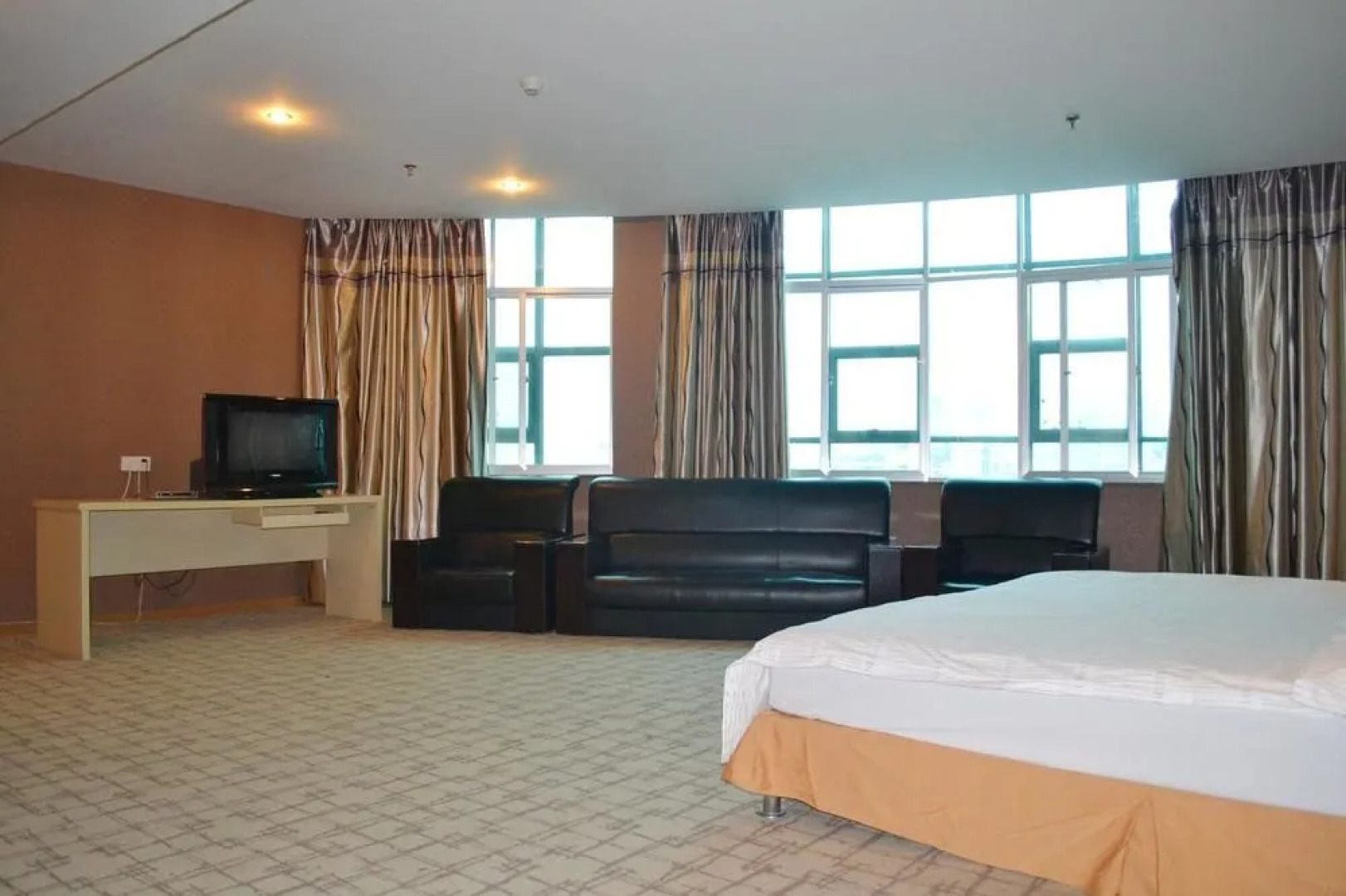 Mingdian Business Hotel