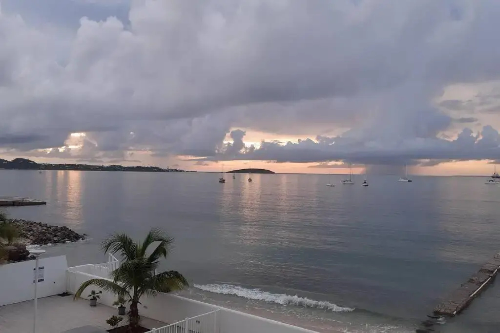 Superbe Studio Dolce Vita Vue Mer Plage Piscine