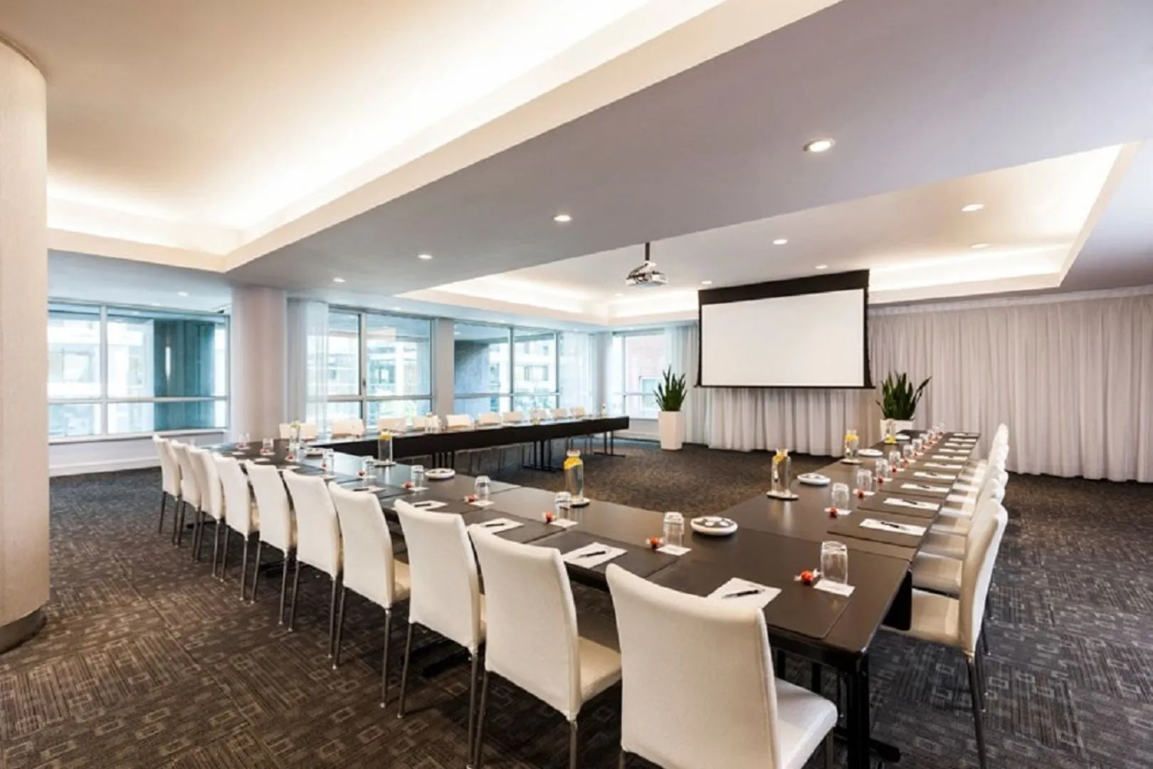 Warwick Le Crystal - Montréal