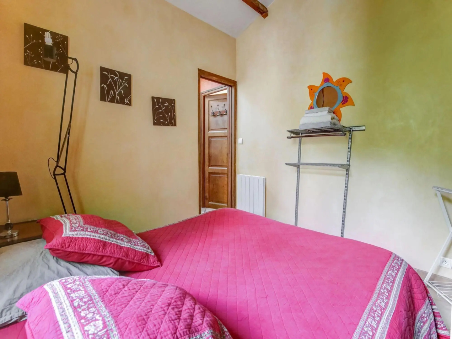 Pleasant Holiday Home in Raizeux With Garden
