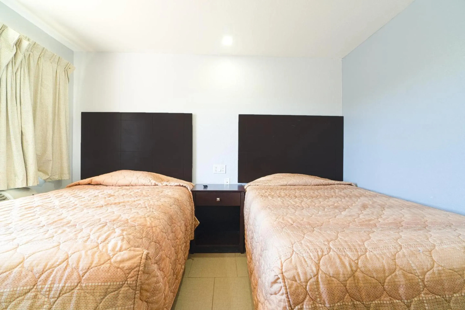 Xpress Inn & Extended Stays