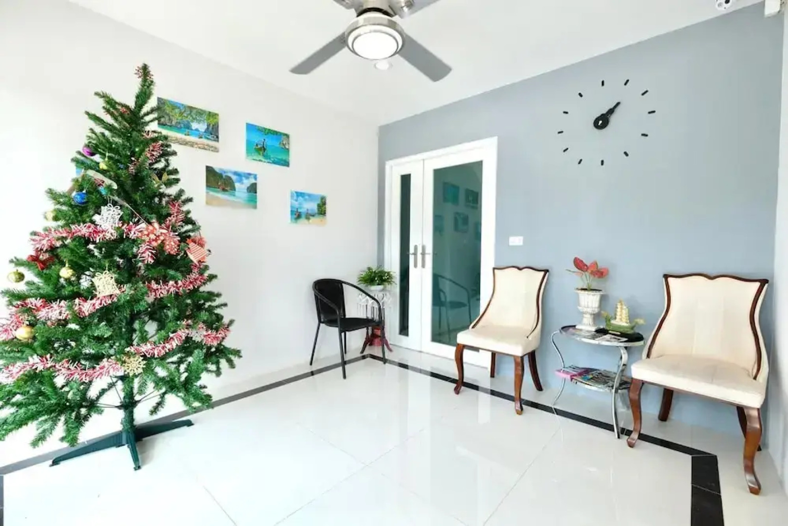 Living at Sphere Apartment - Family room