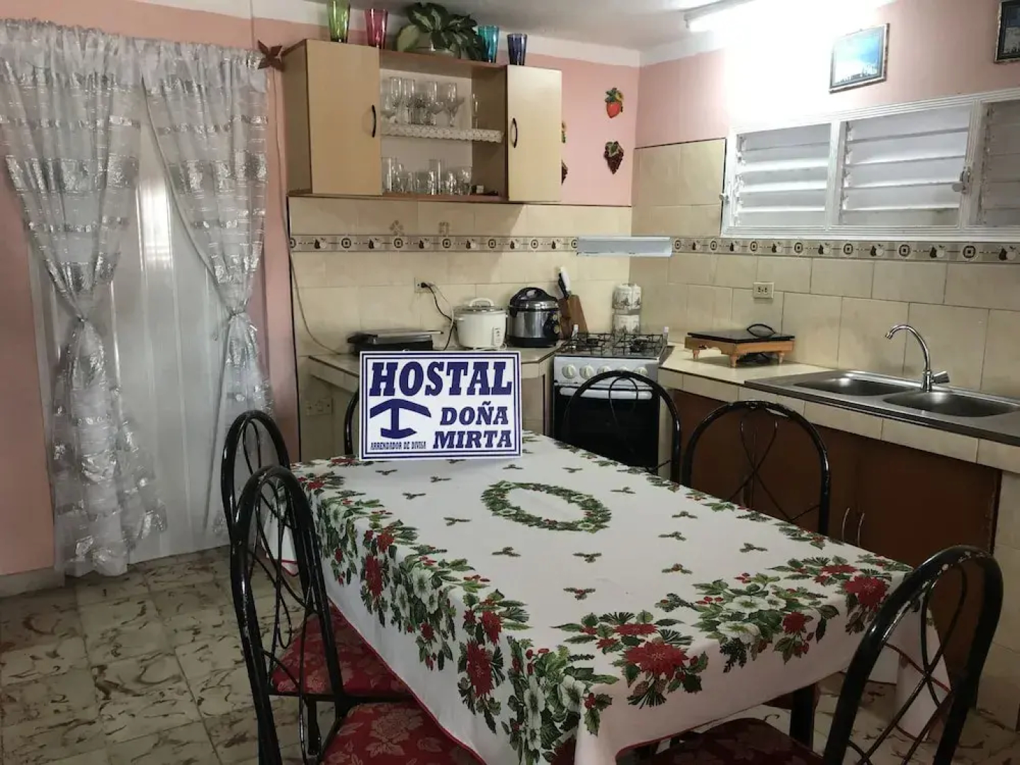 Hostal Doña Mirta R Rooms