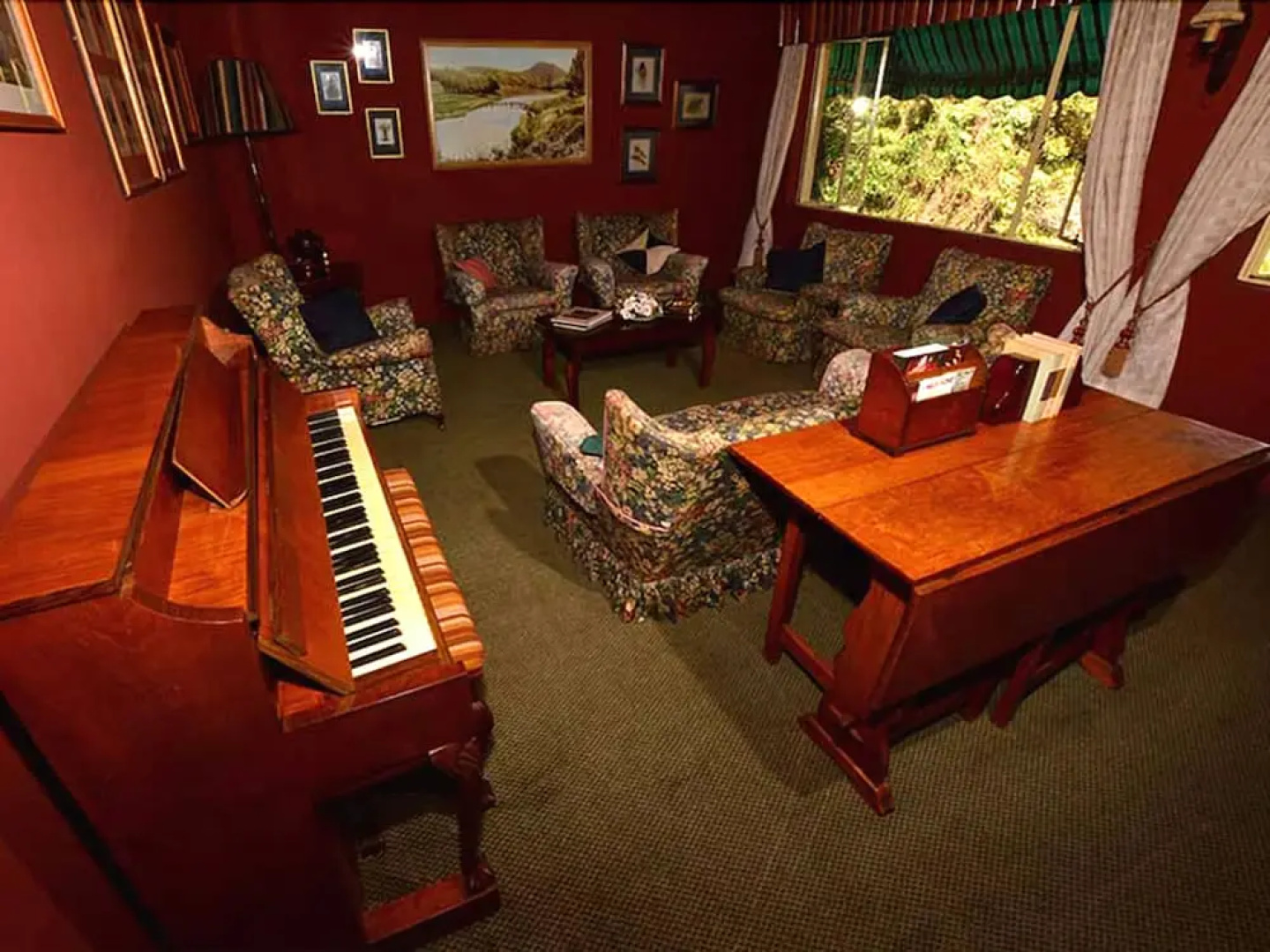 Pine Tree Inn