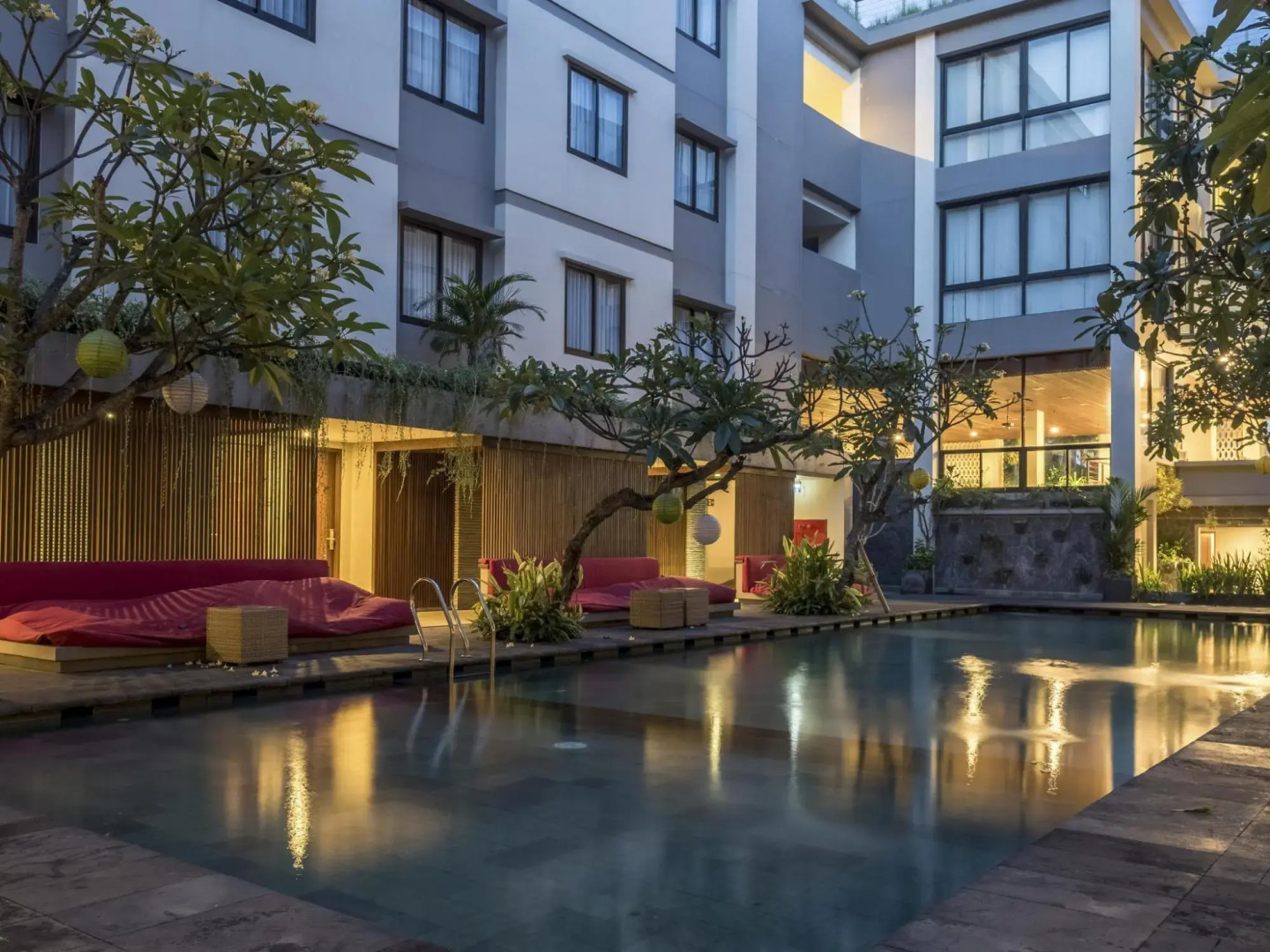 Hotel Dafam Savvoya Seminyak