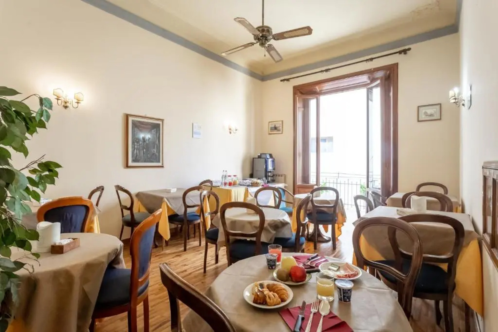 Hotel Annabella Roof Terrace