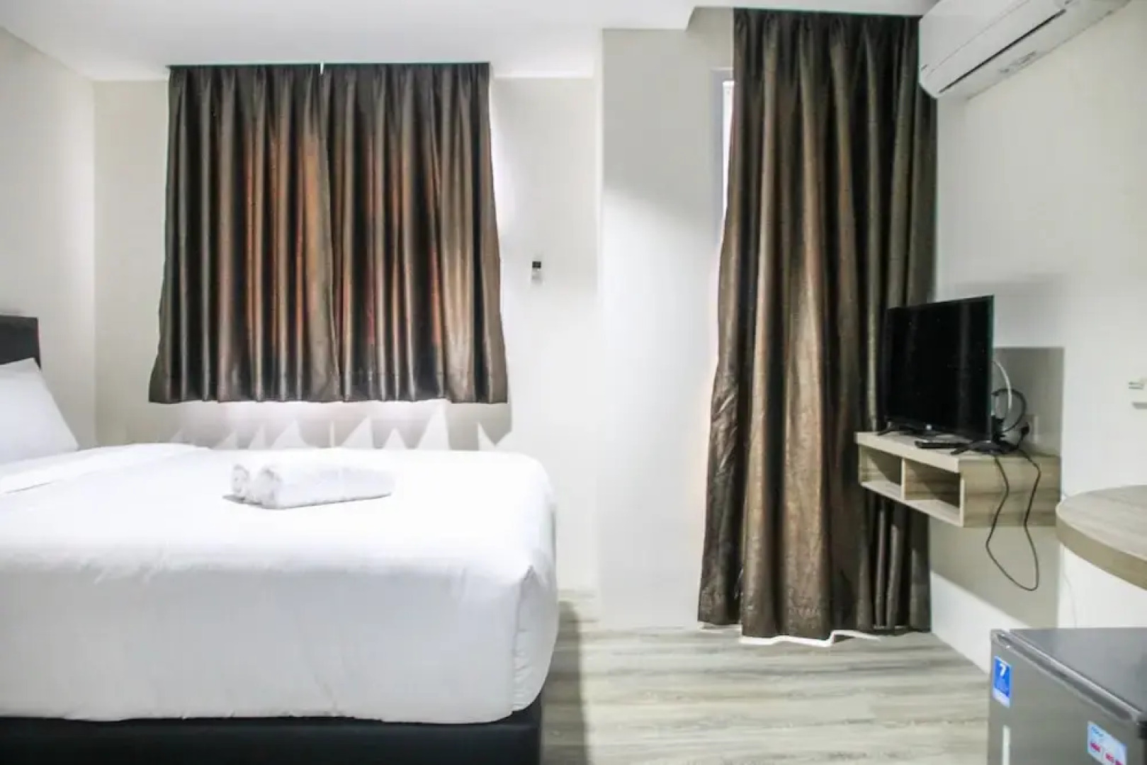 Comfy Studio Room Bintaro Icon Apartment