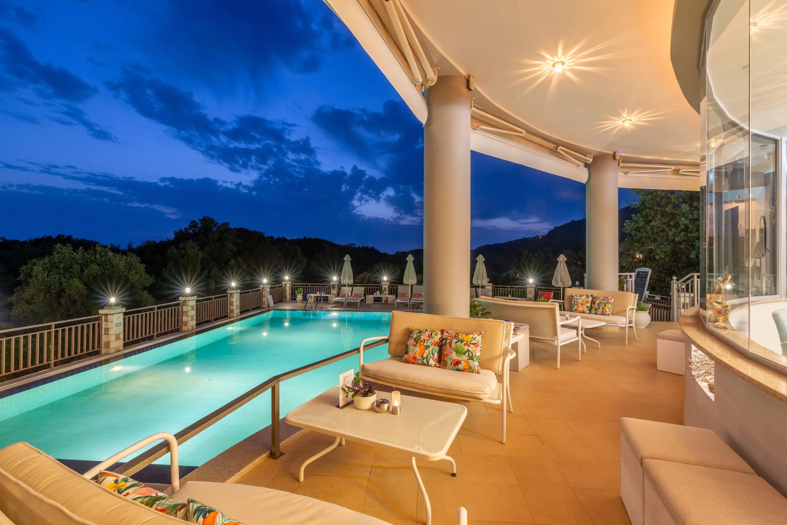 3 Aktes Resort