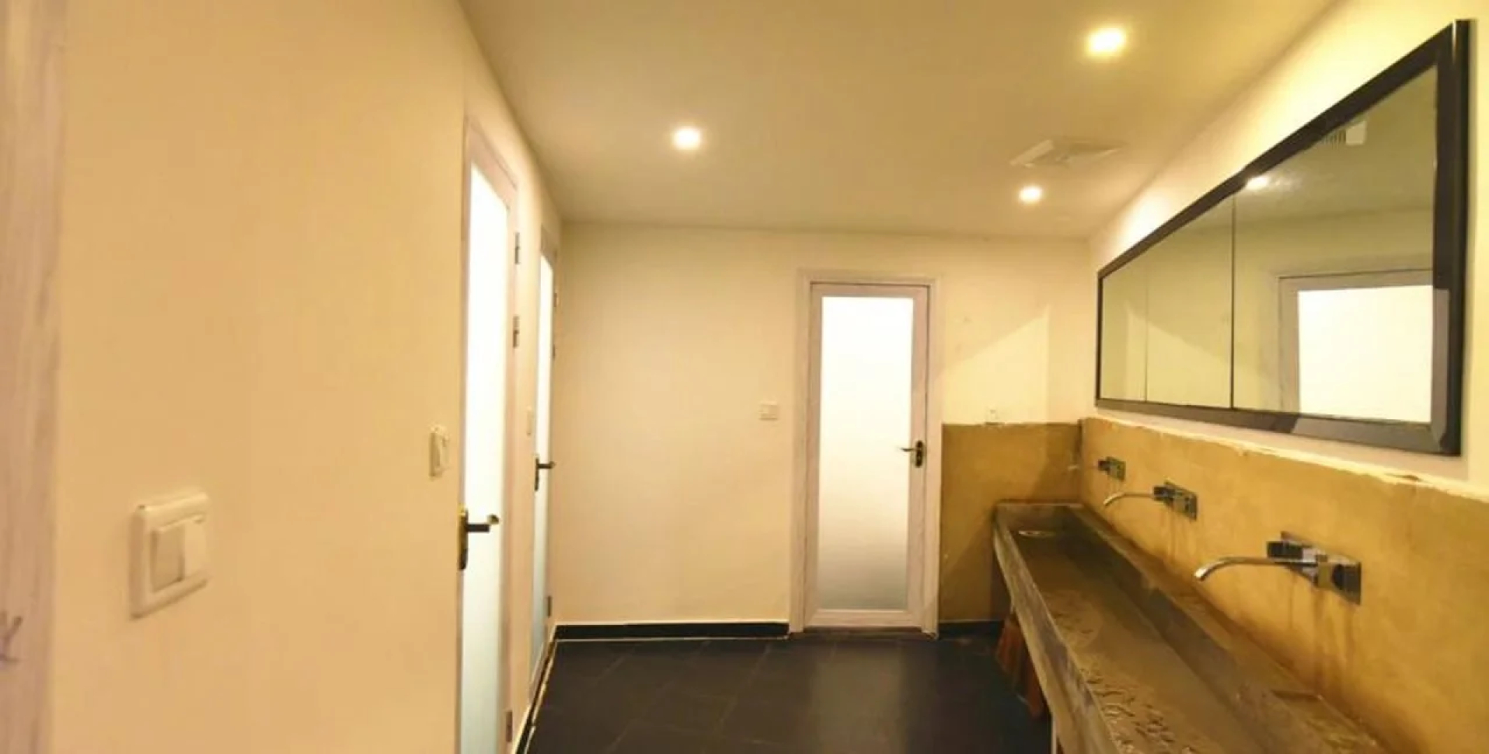Ease Hostel