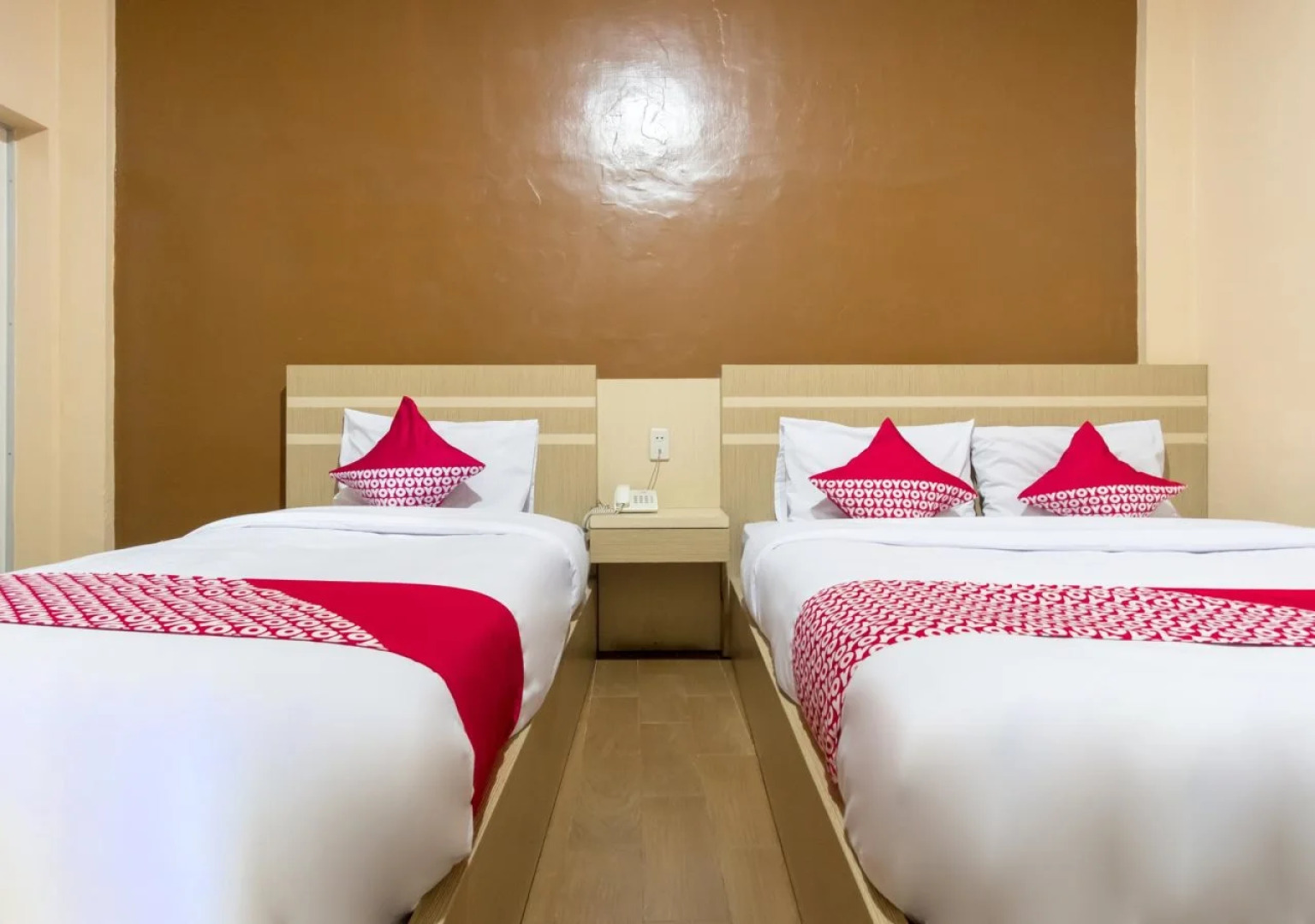 OYO 996 Hotel Transit