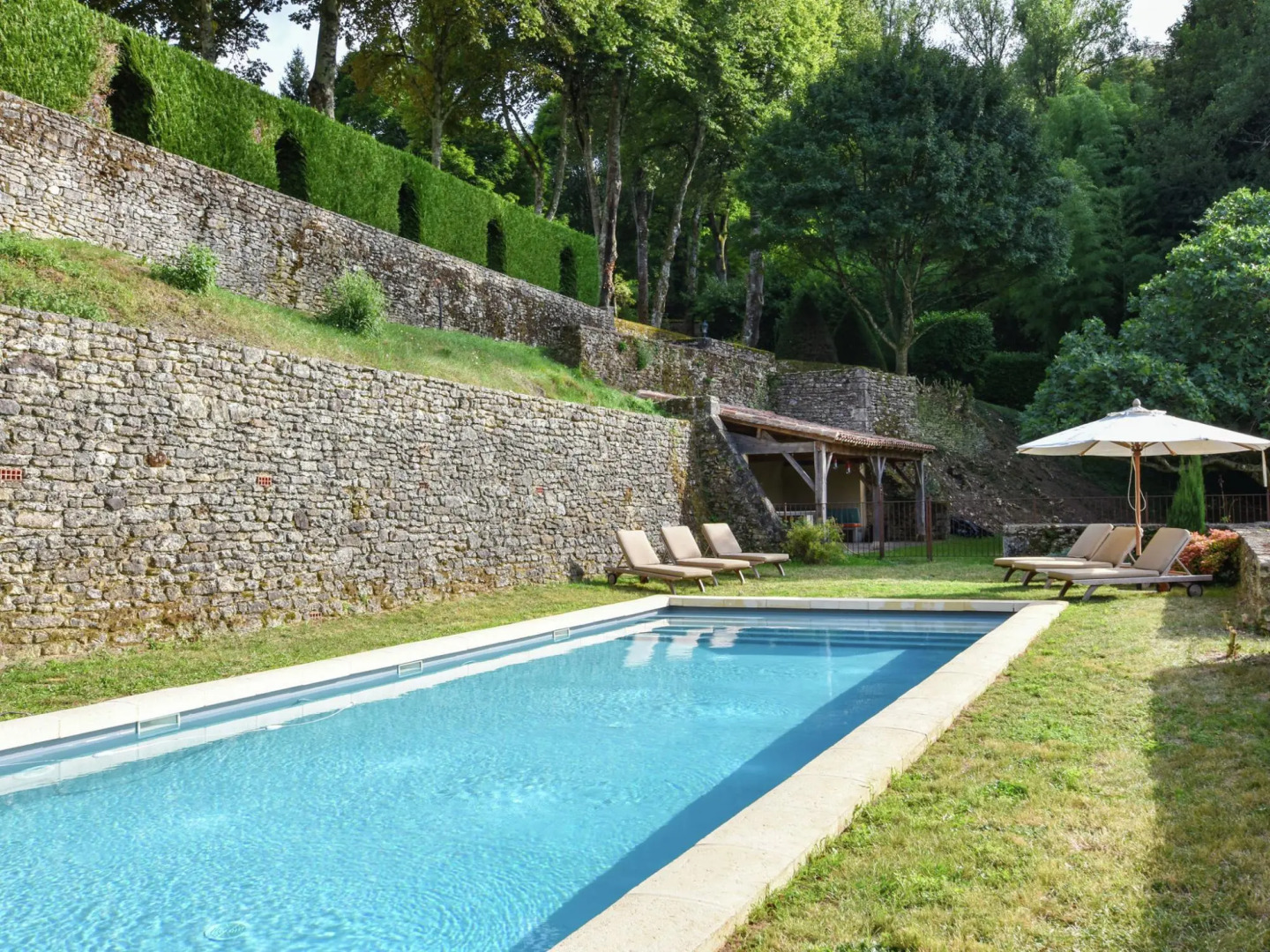 Plush Mansion in Saint-Germain-de-Belvès with Private Pool