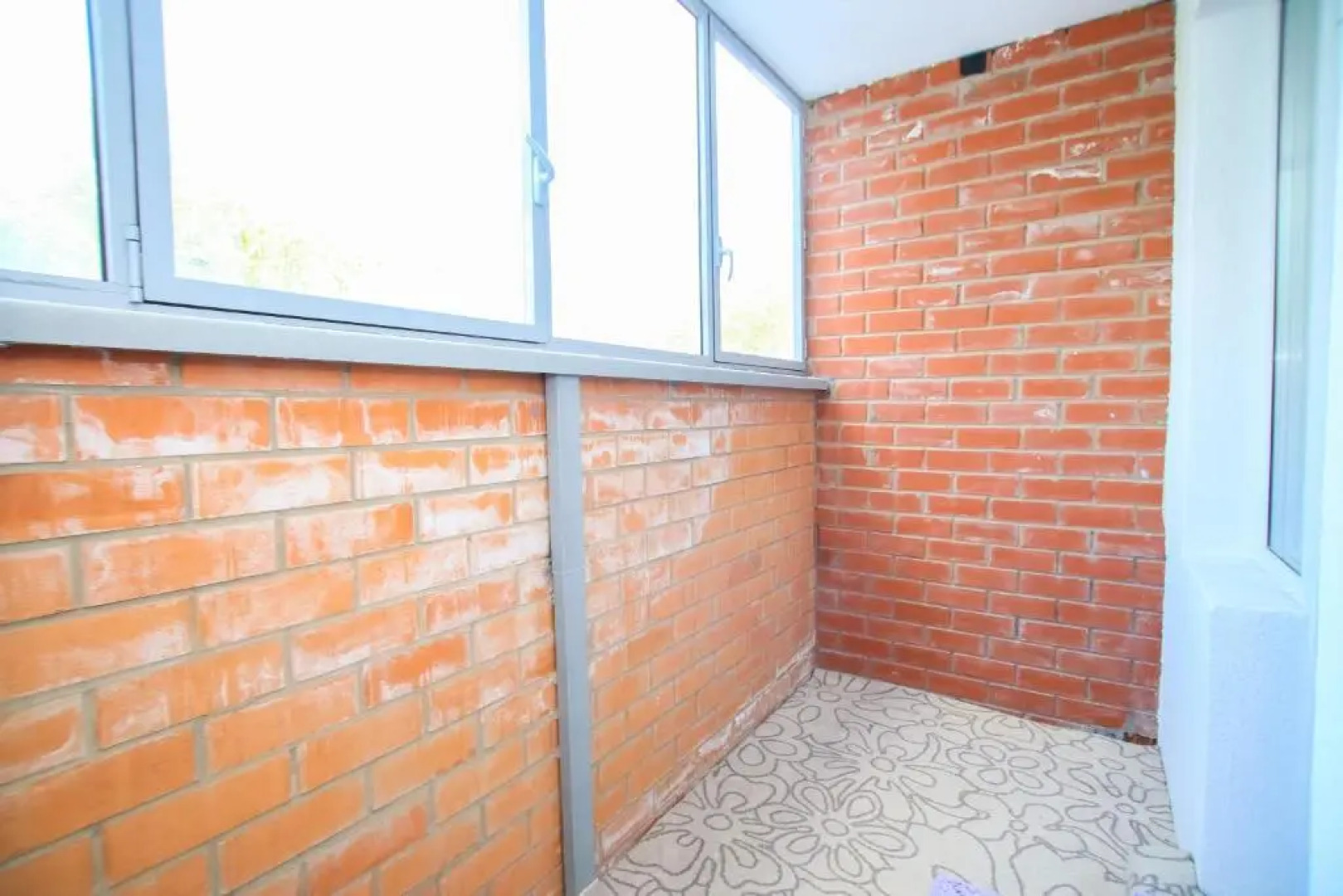 Атмосфера на улице Карпинского 14