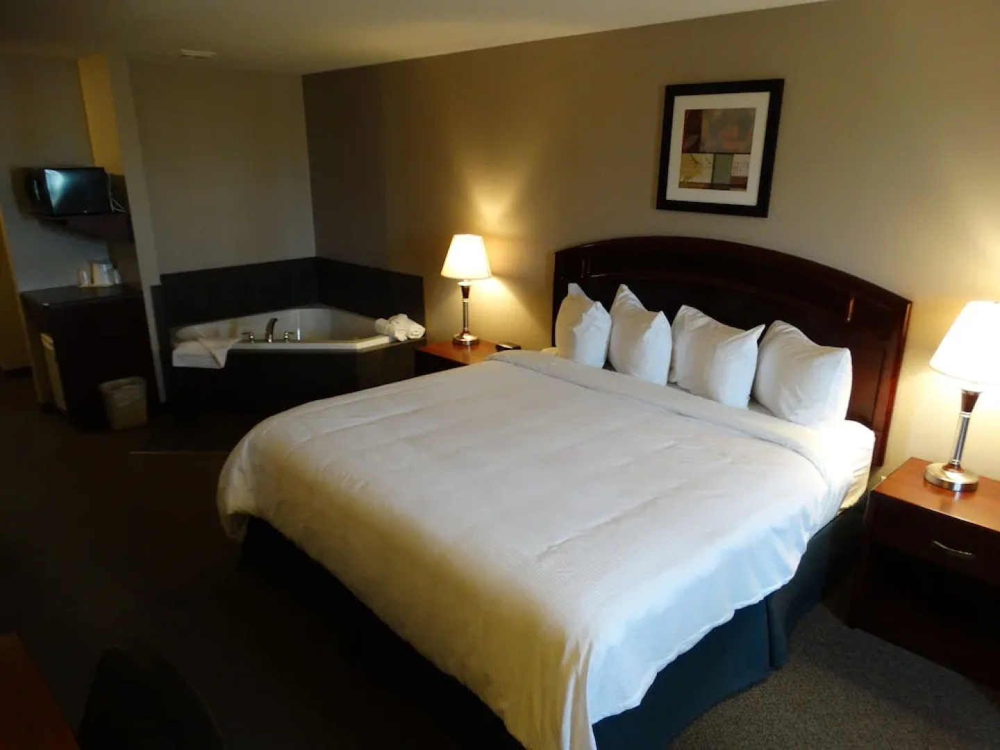 R&R Inn & Suites