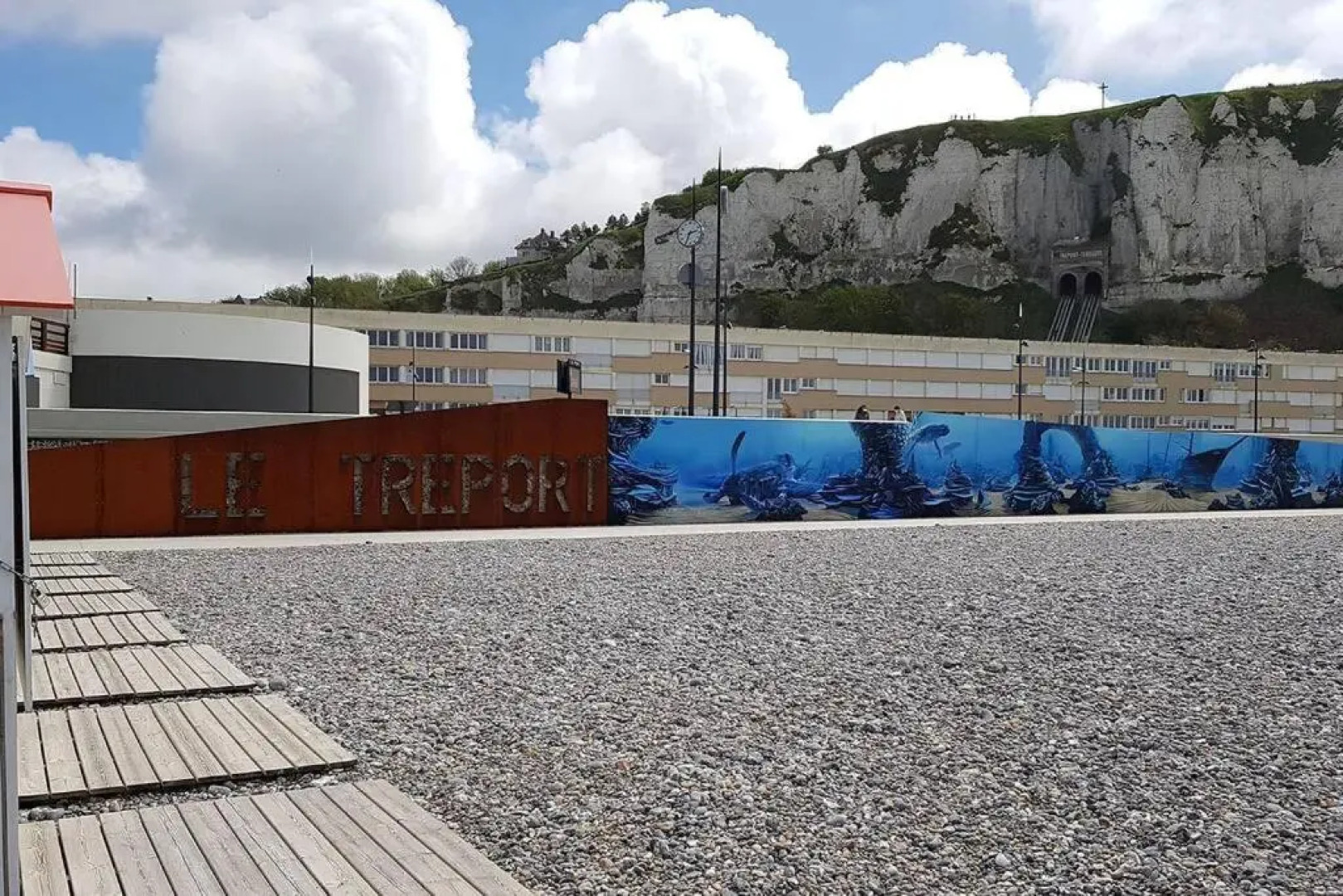 Agréable maison de ville avec parking gratuit