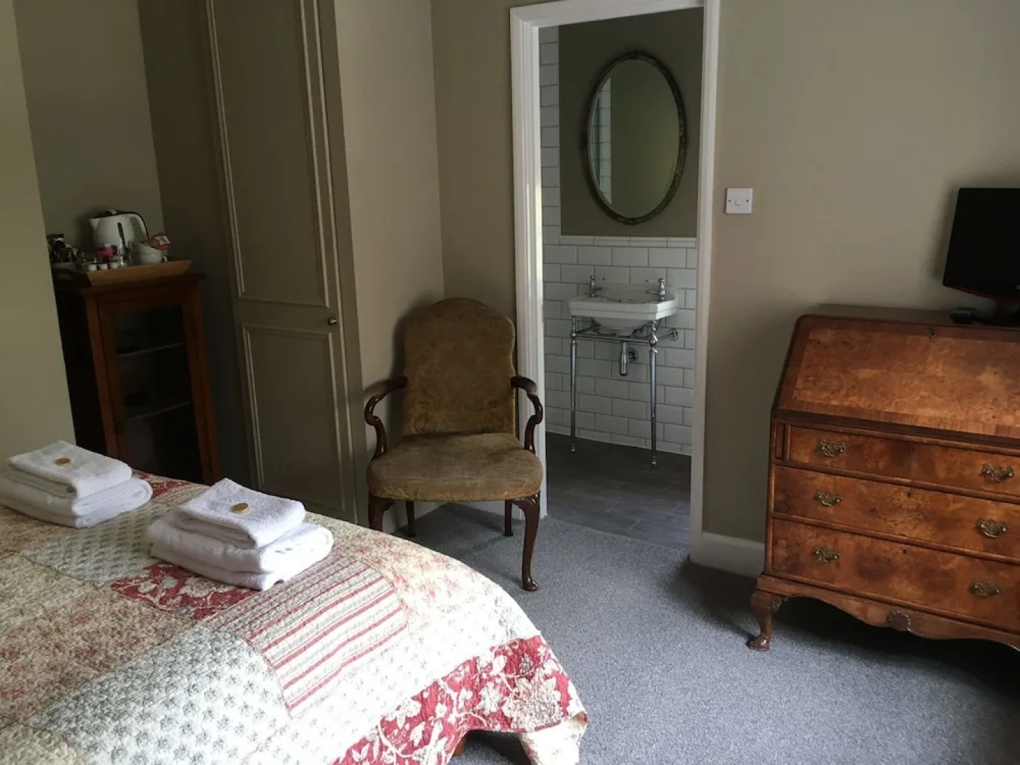 Gorselands Hall Bed and Breakfast