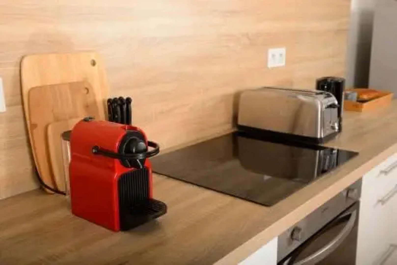 Dominici 1-CahorsCityStay-Centre Clim Netflix