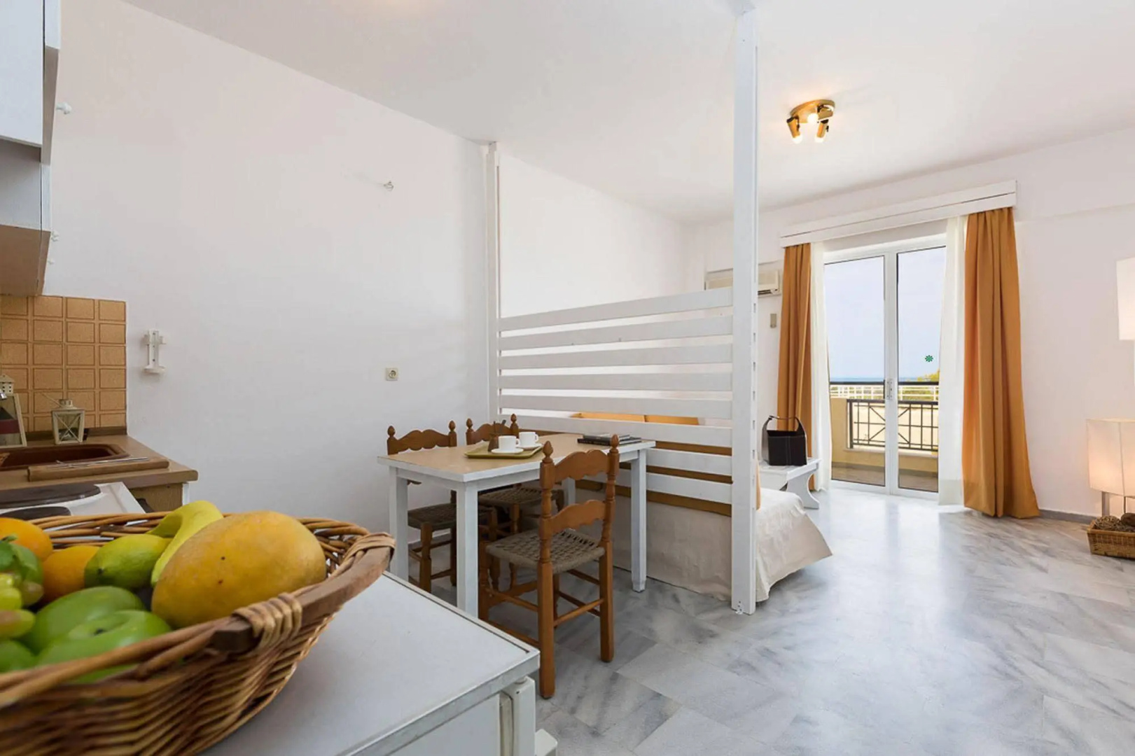 Castello Bianco Aparthotel