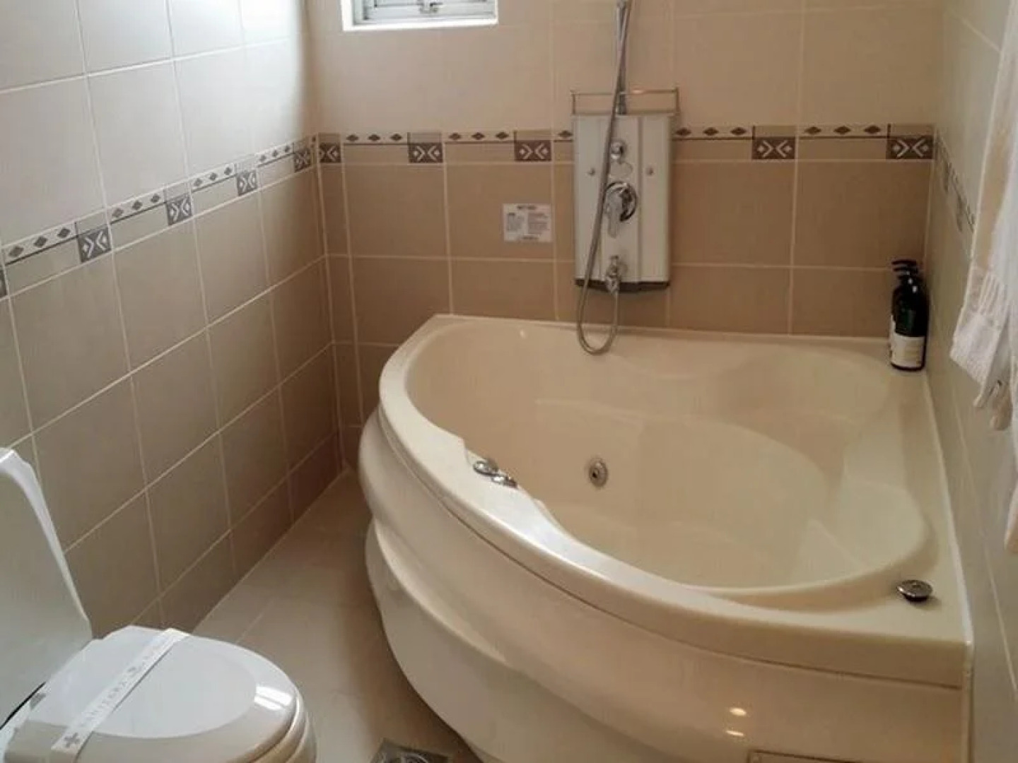 天空下酒店(Haneul Arae Hotel)