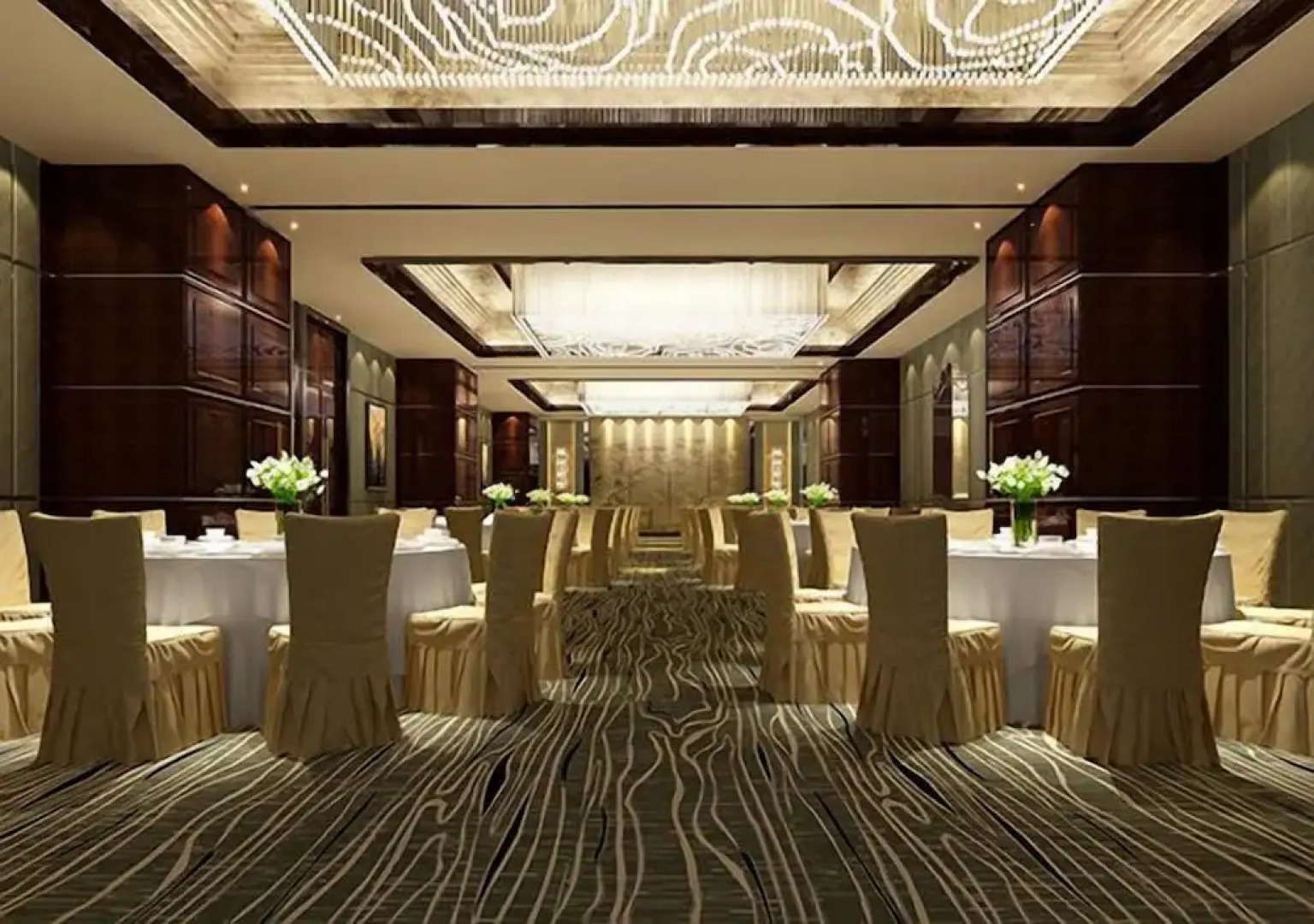 Luan Suntone Plaza Hotel