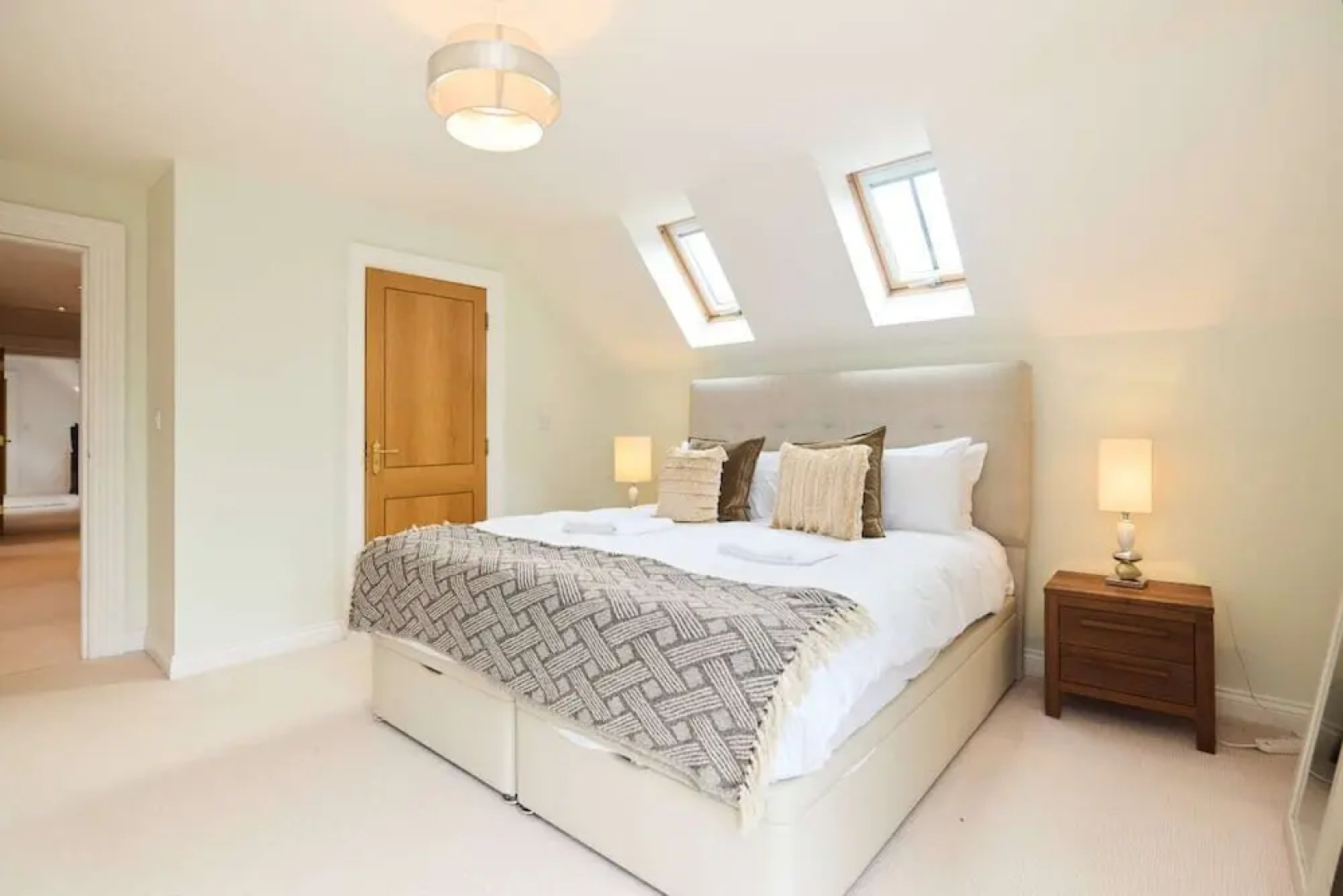 The Bourton-on-the-water Place - Lovely 5bdr House With Parking + Garden