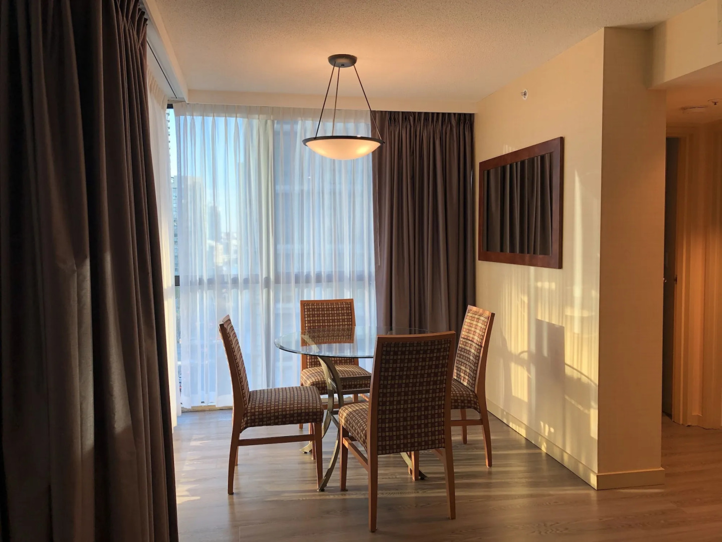 Landis Hotel & Suites