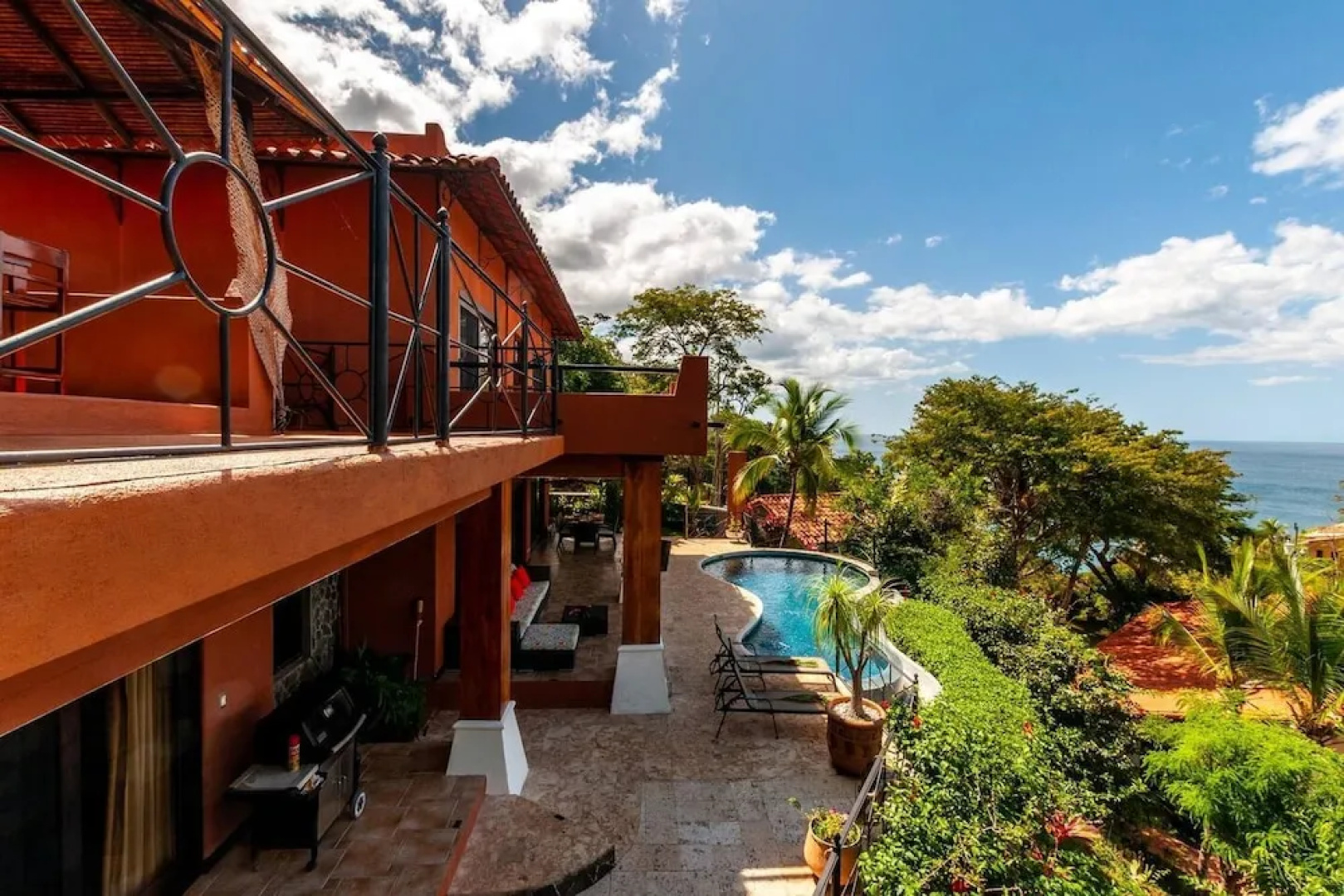 3-bedroom villa with pool - party deck and sweeping ocean views