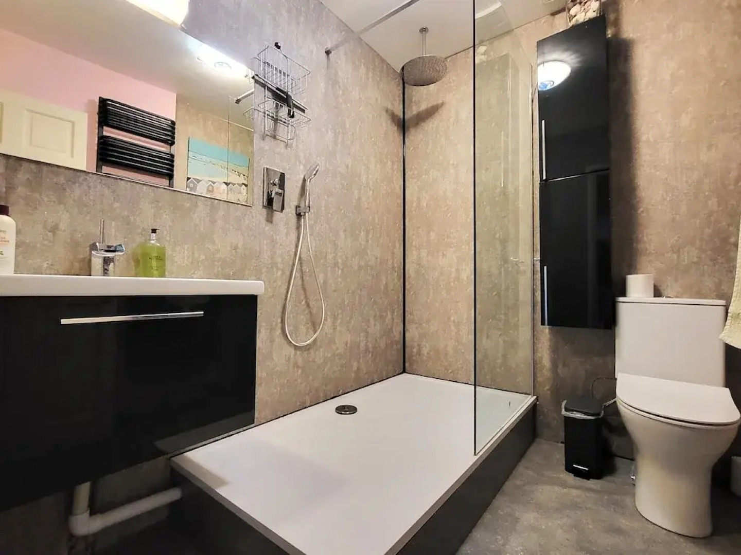 Escape the Ordinary - Dorset Village Vacation