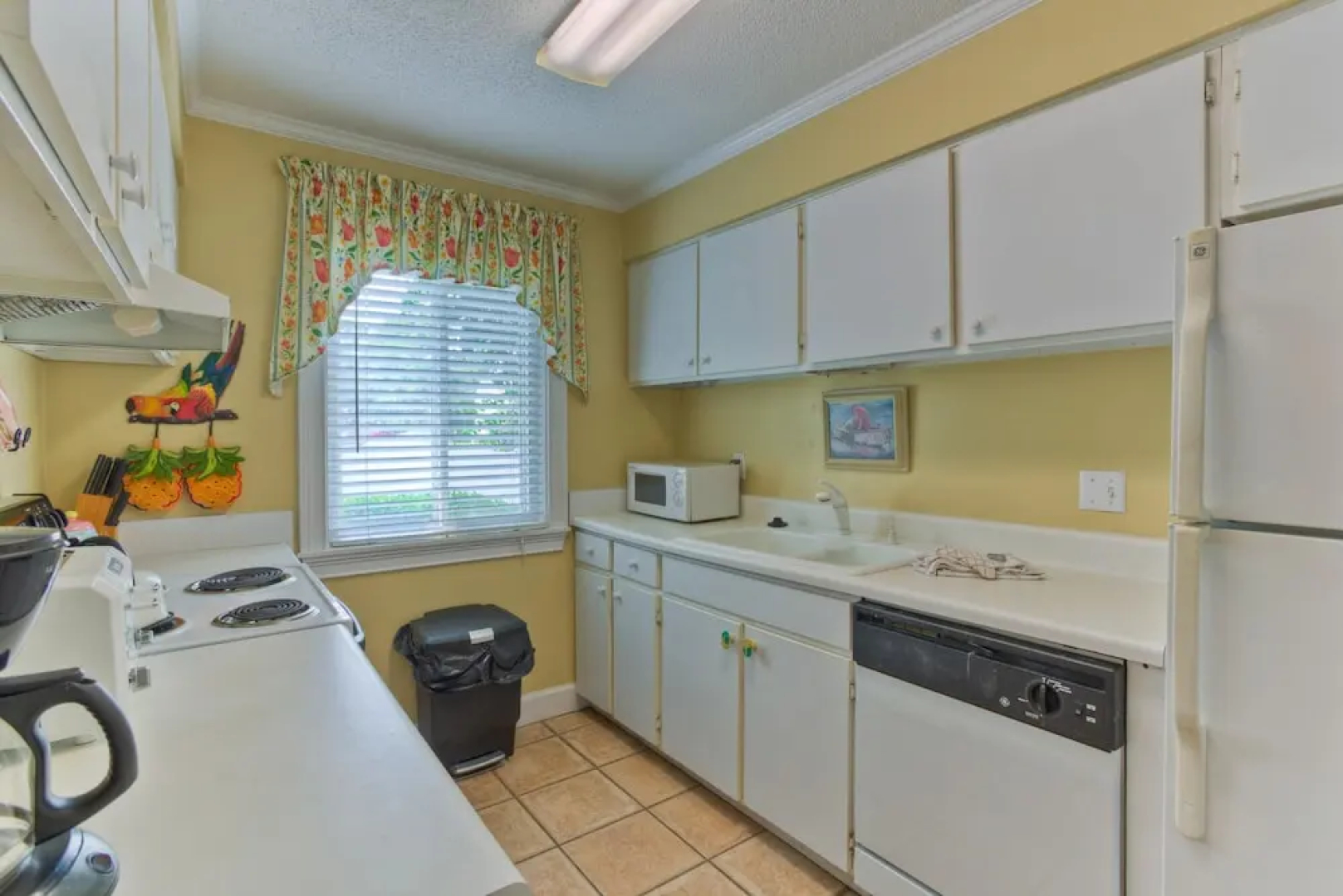 Ocean Walk Three Bedrooms by Hodnett Cooper