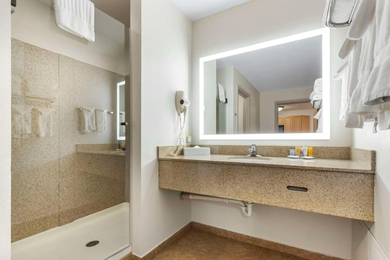 Comfort Inn & Suites Glenwood Springs On The River