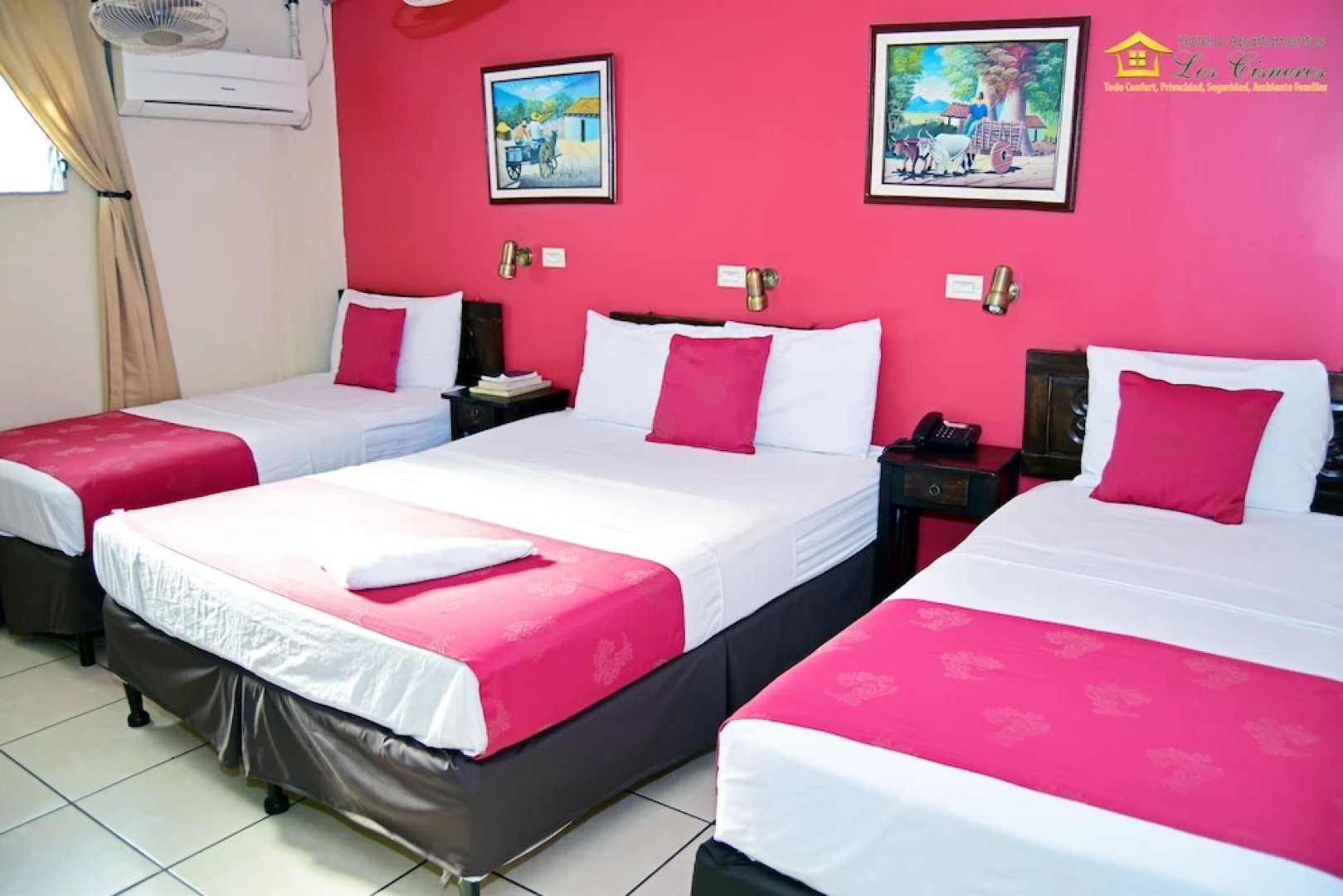 Hotel y Apartamentos Los Cisneros