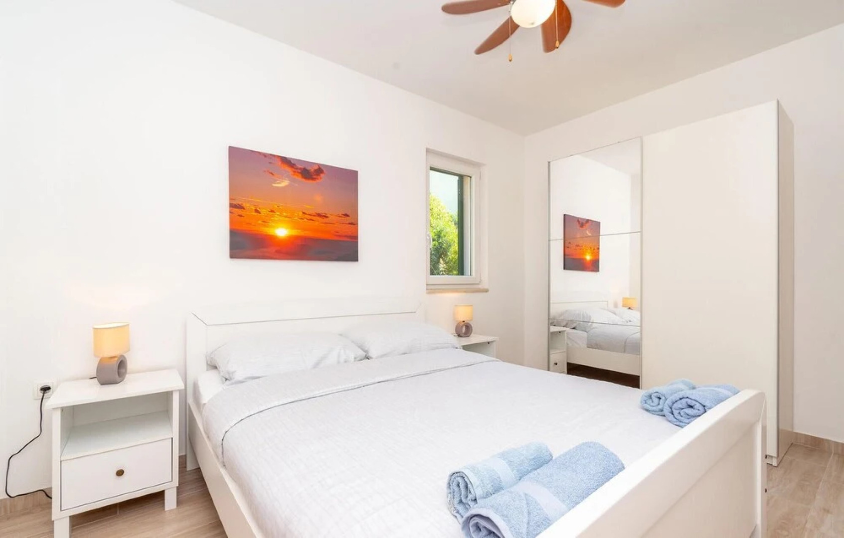 Stunning Home in Nova With Wifi and 3 Bedrooms