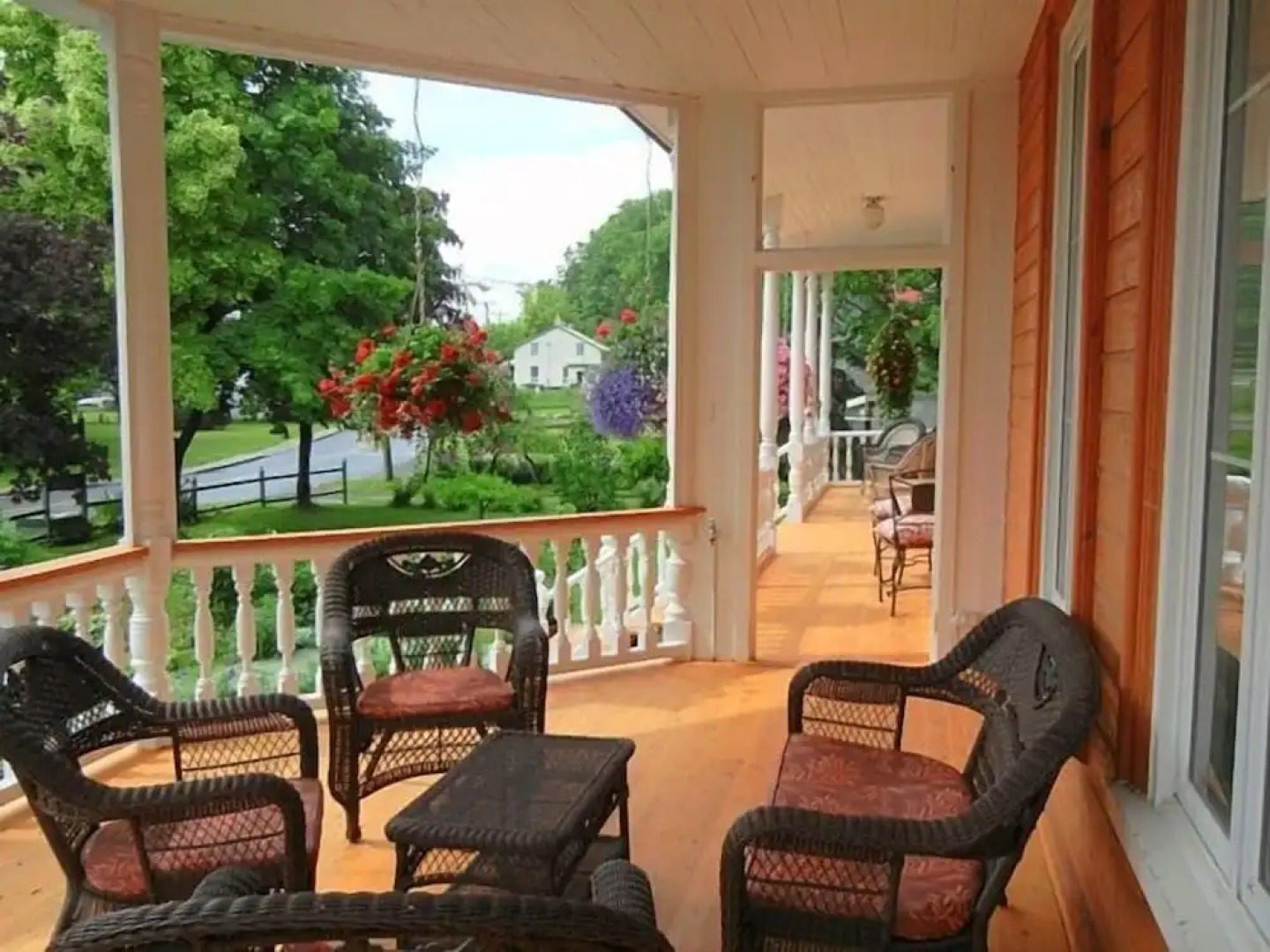 Auberge Du Sault-A-La-Puce