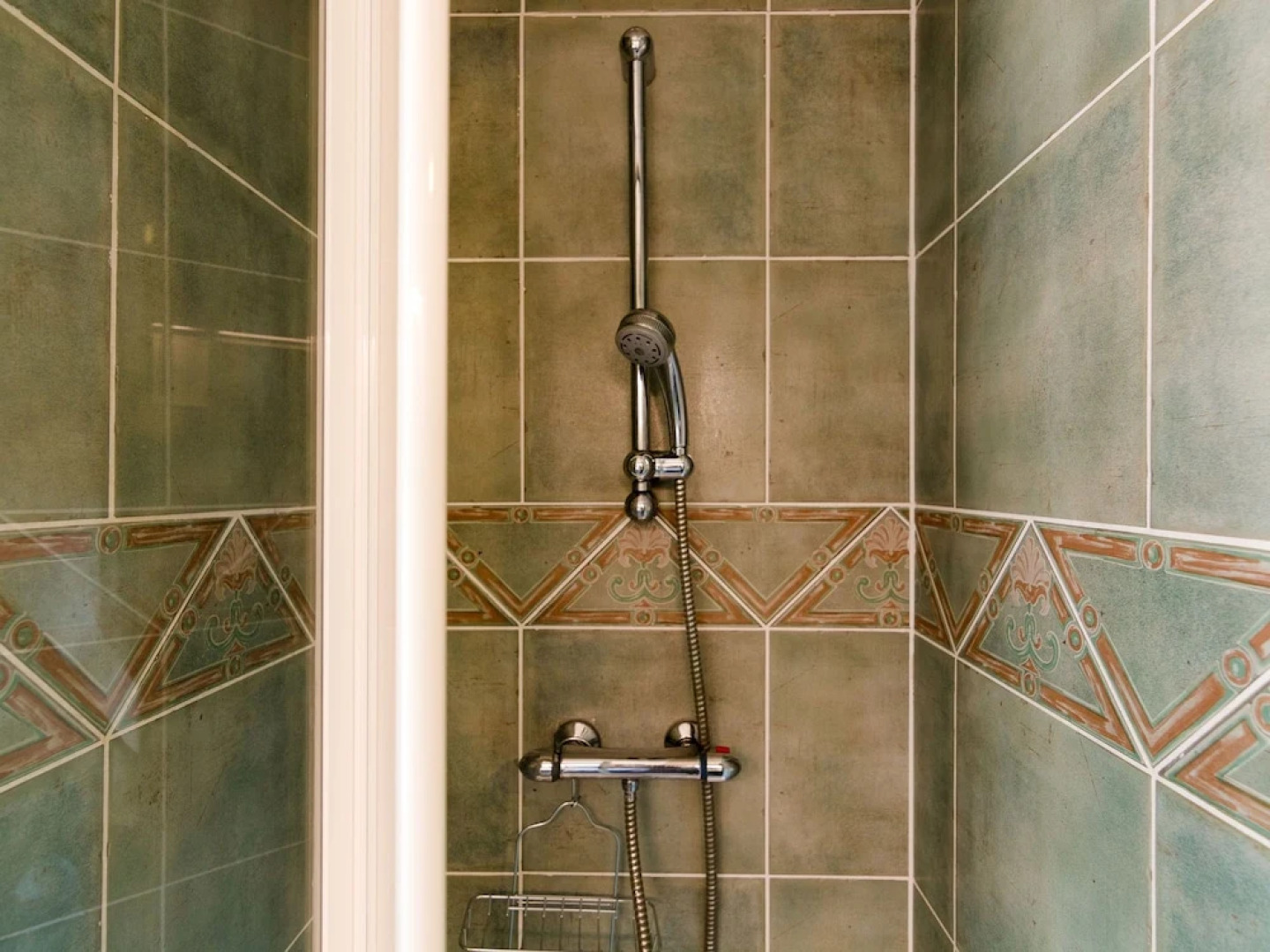 Lush Mansion in Lacapelle-marival With Jacuzzi