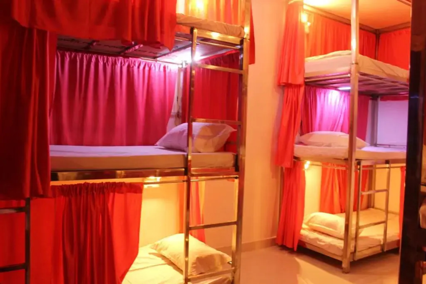 Sunset Backpackers Hostel