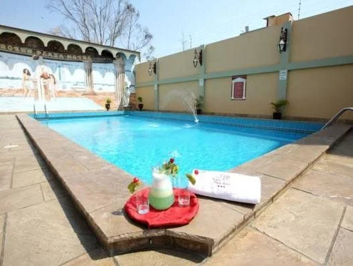 The Rokes Plaza Hotel