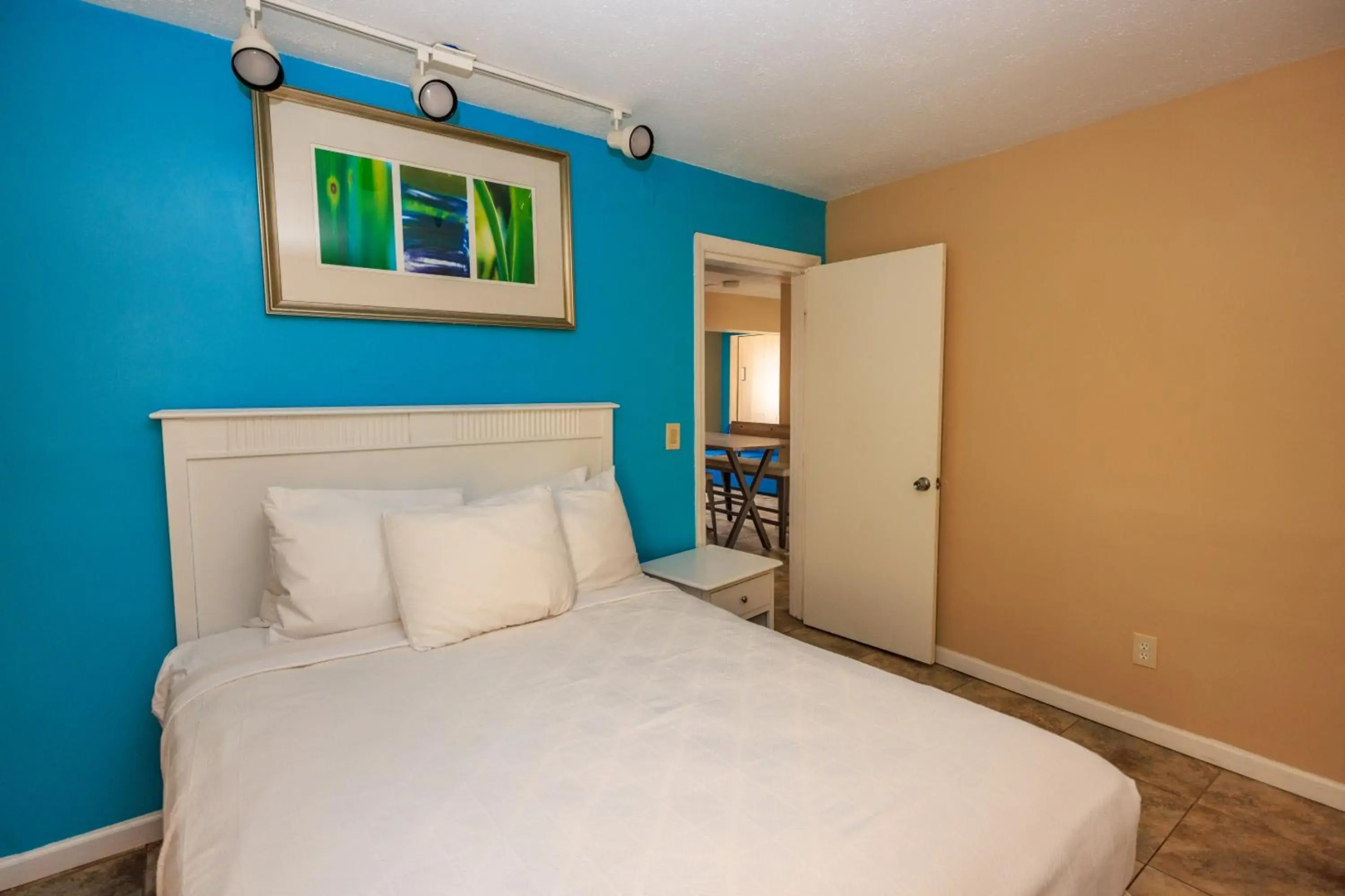 The White Sands Oceanfront Resort & Spa