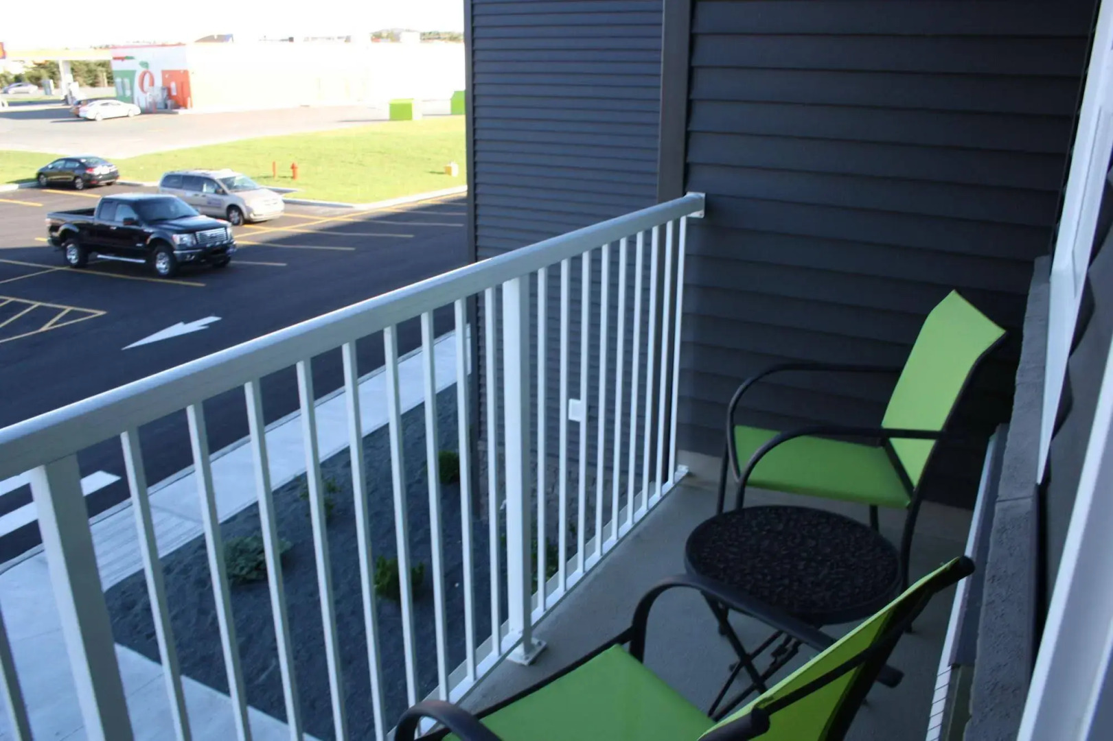 Crossroads Inn & Suites