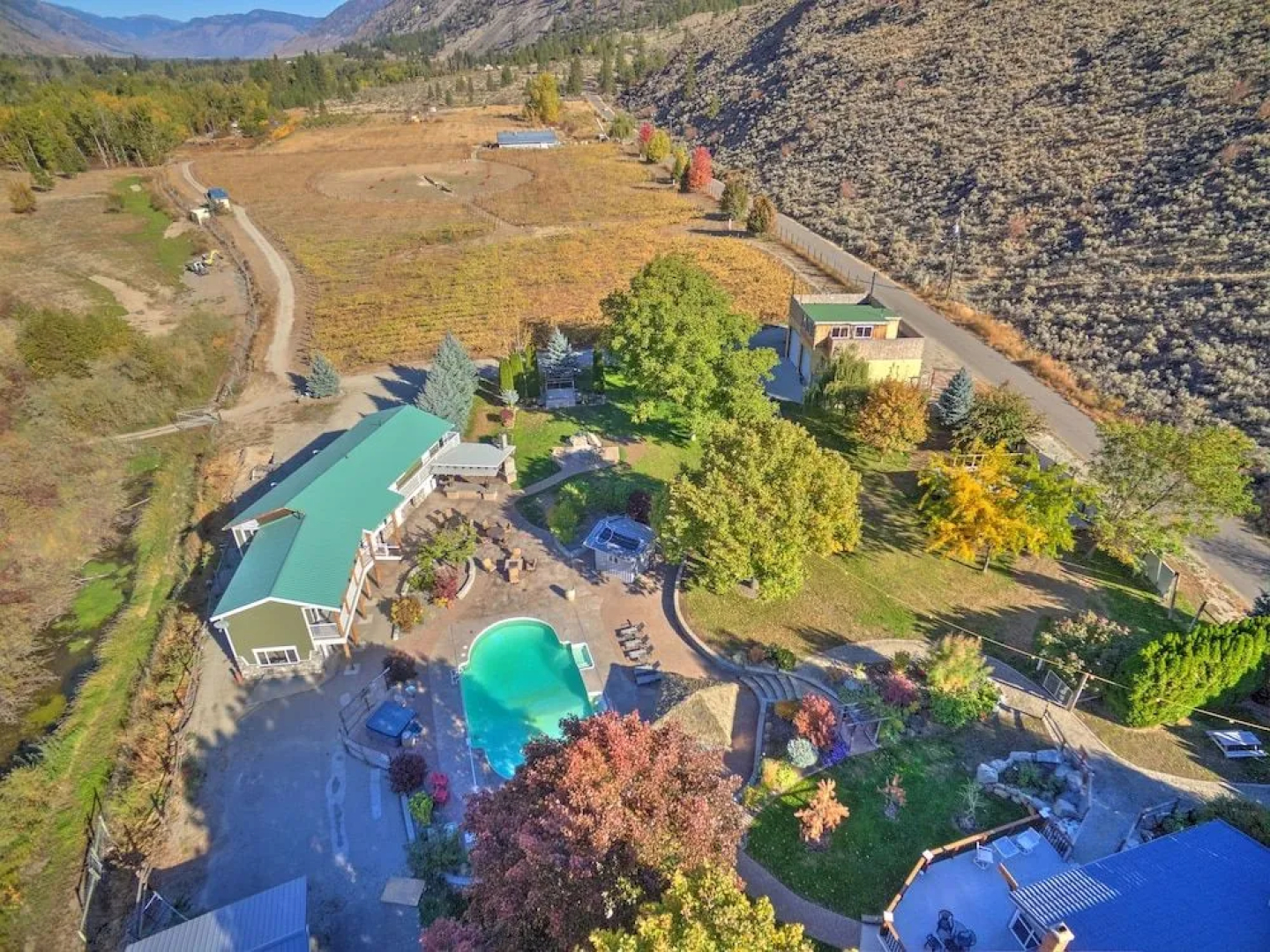 Similkameen Wild Resort & Winery