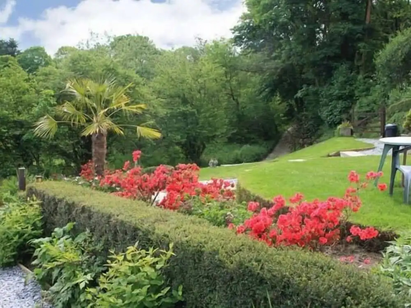 Tuckermarsh Quay River Cottage 2