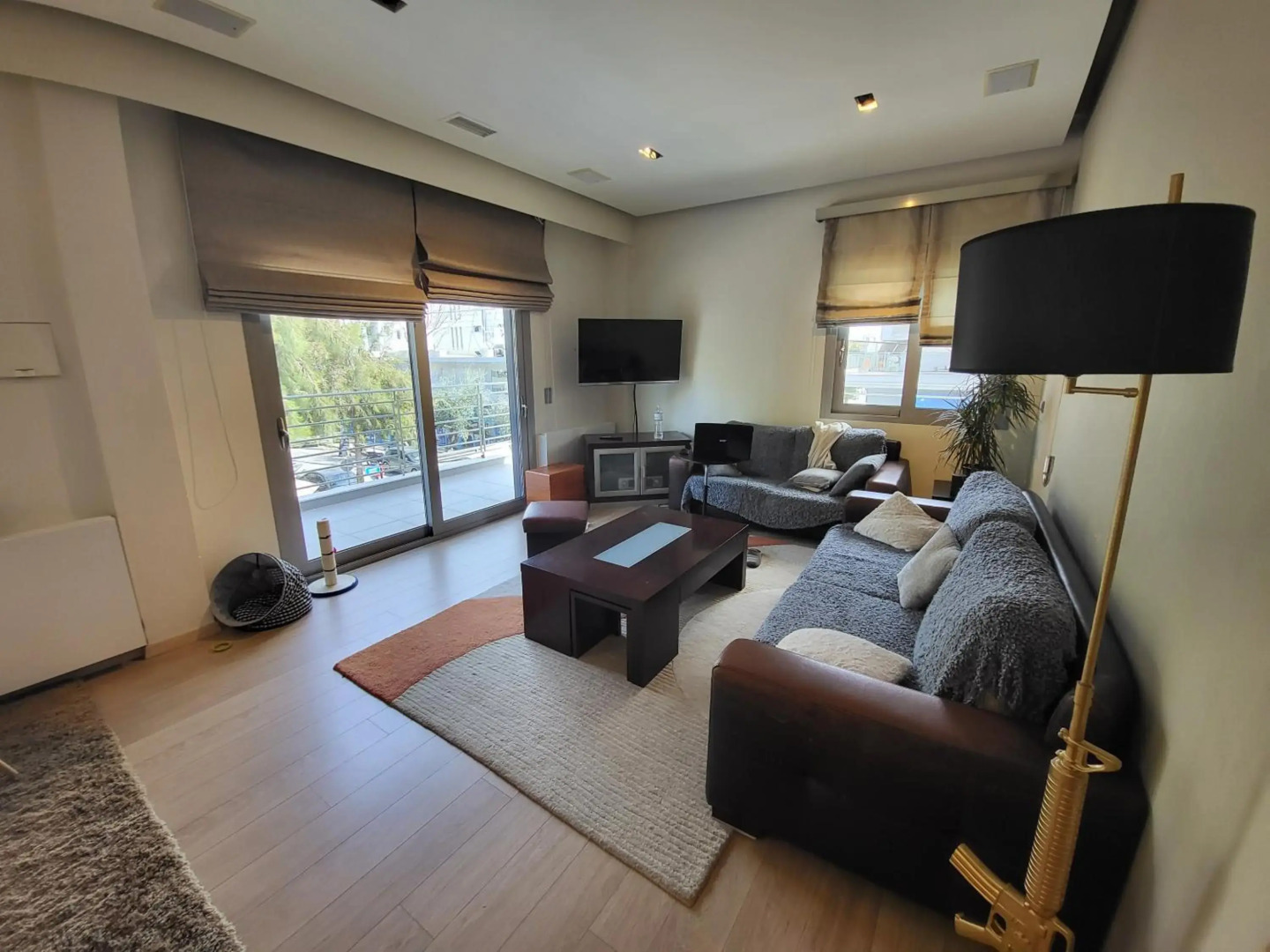 Cozy apartment in front of the park