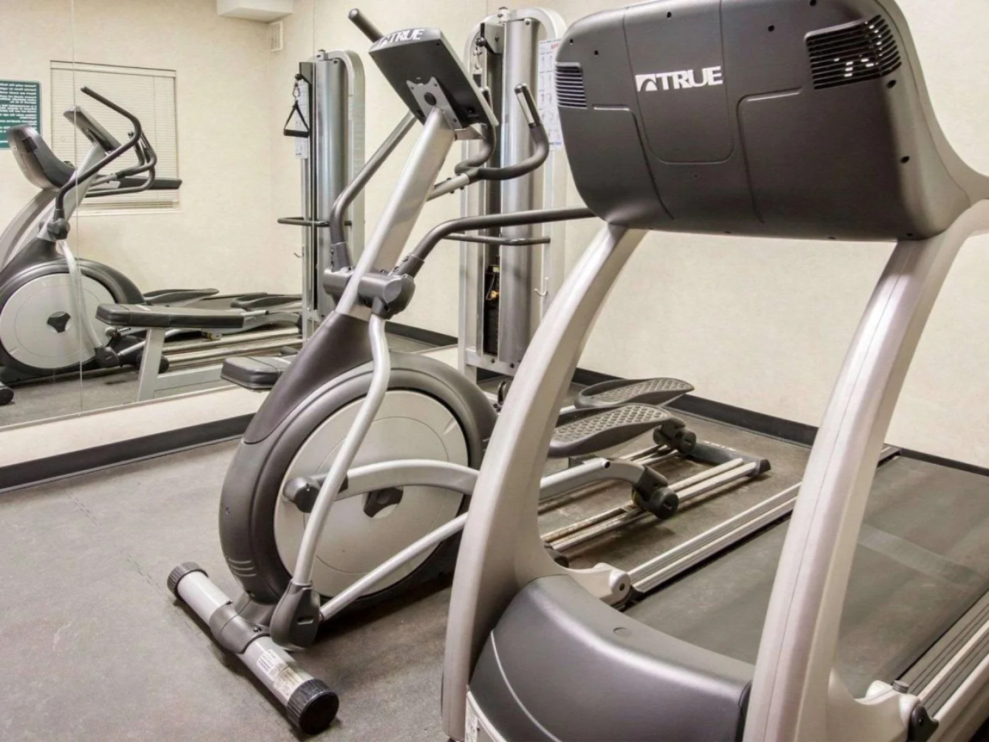 Comfort Inn & Suites-Portland Airport