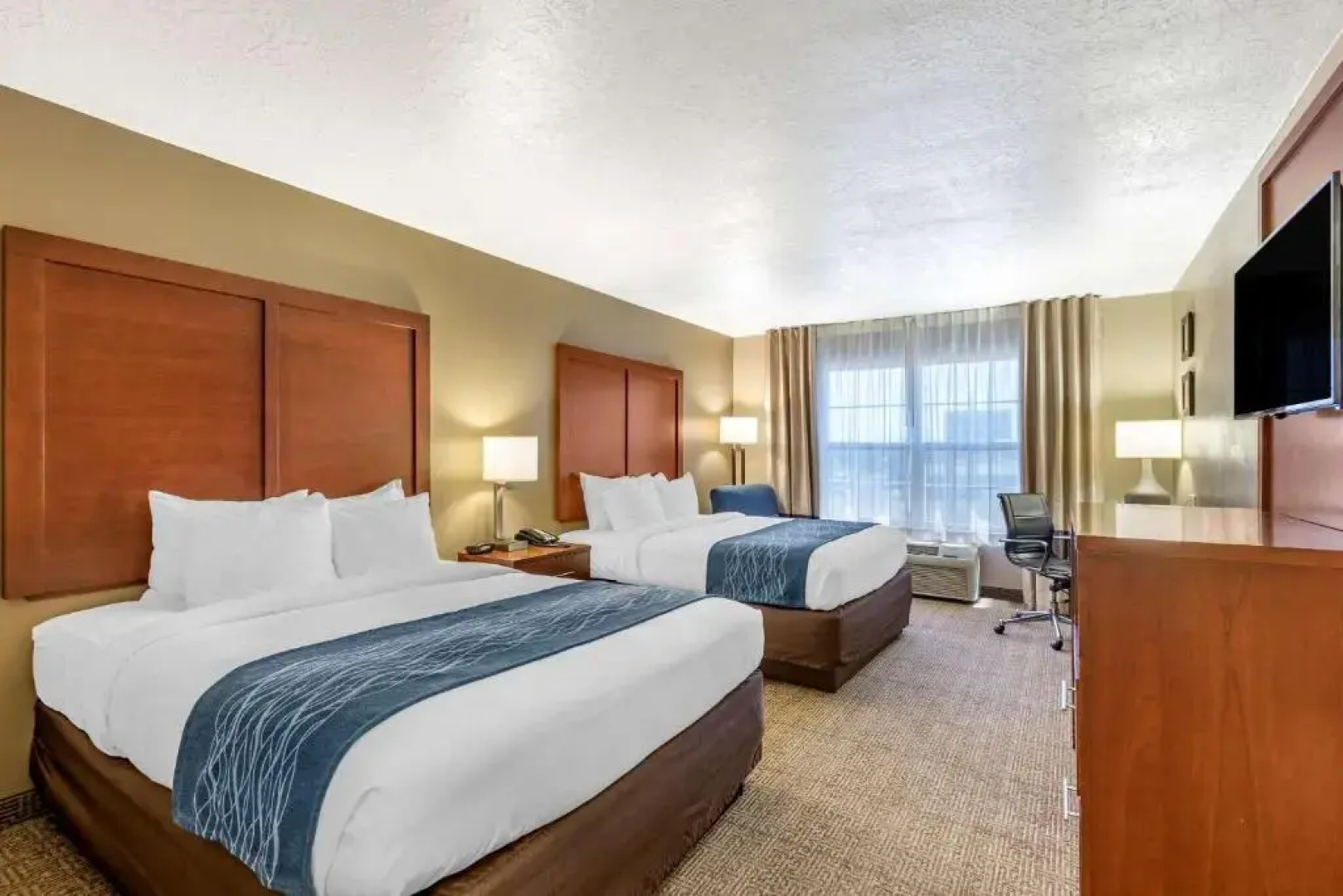 Country Inn & Suites