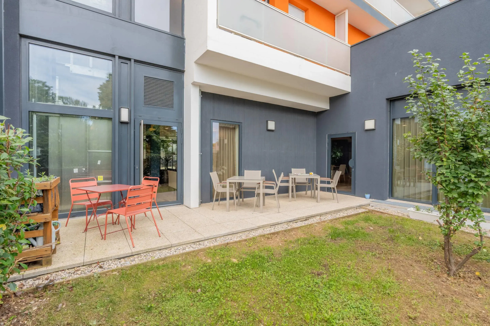 Quality Suites Villefontaine