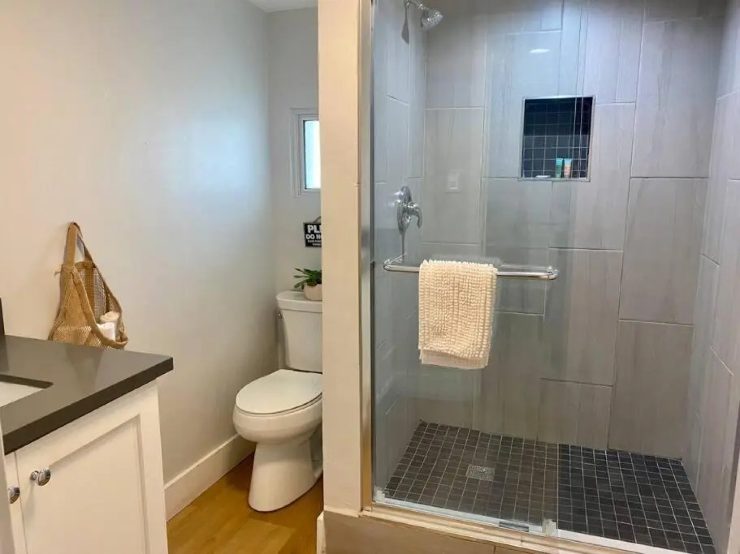 Steps To The Beach, Main Street and Pacific City - 2BR